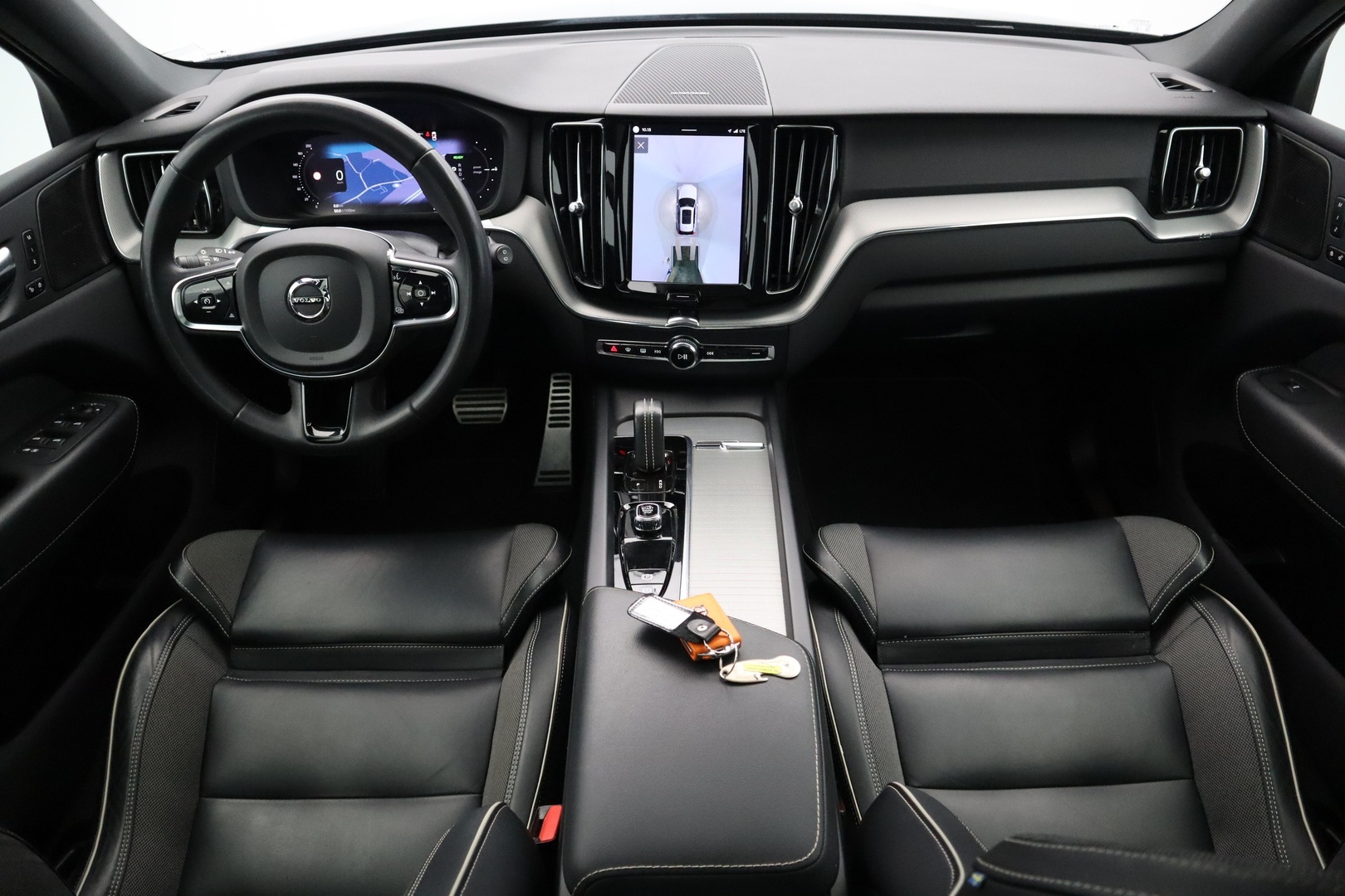 VOLVO XC60 2022