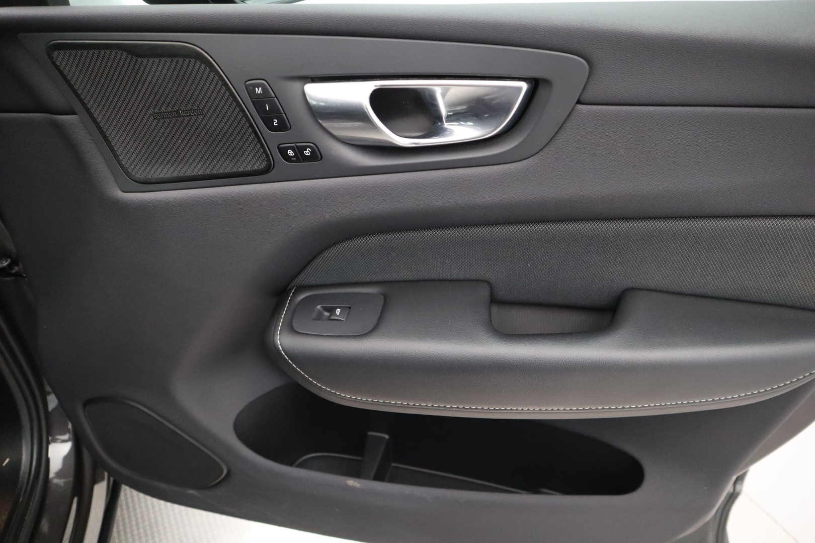 VOLVO XC60 2022
