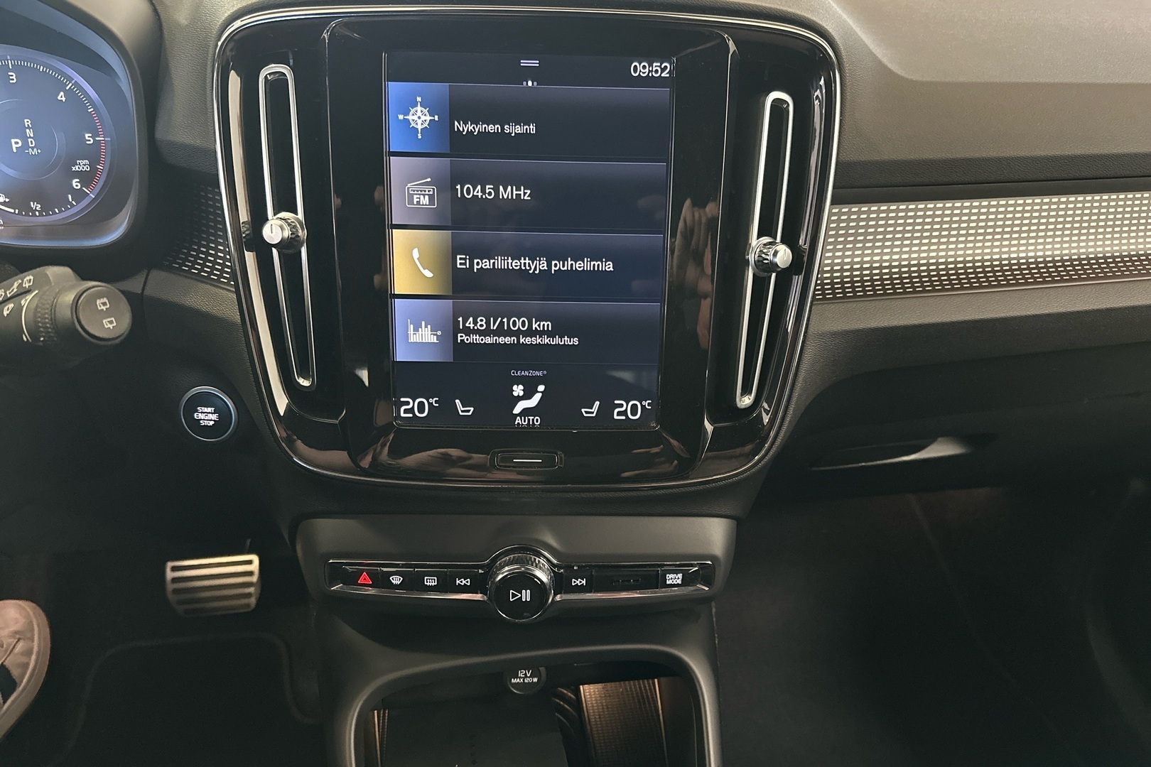 VOLVO XC40 2018