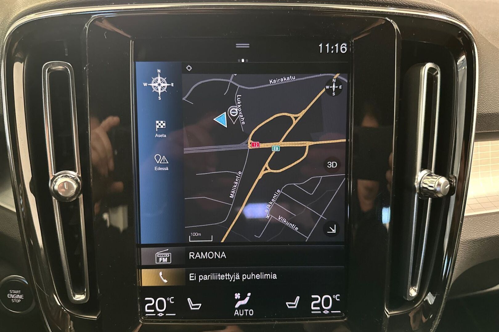 VOLVO XC40 2023