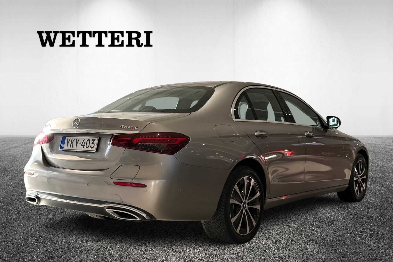 MERCEDES-BENZ E 2023