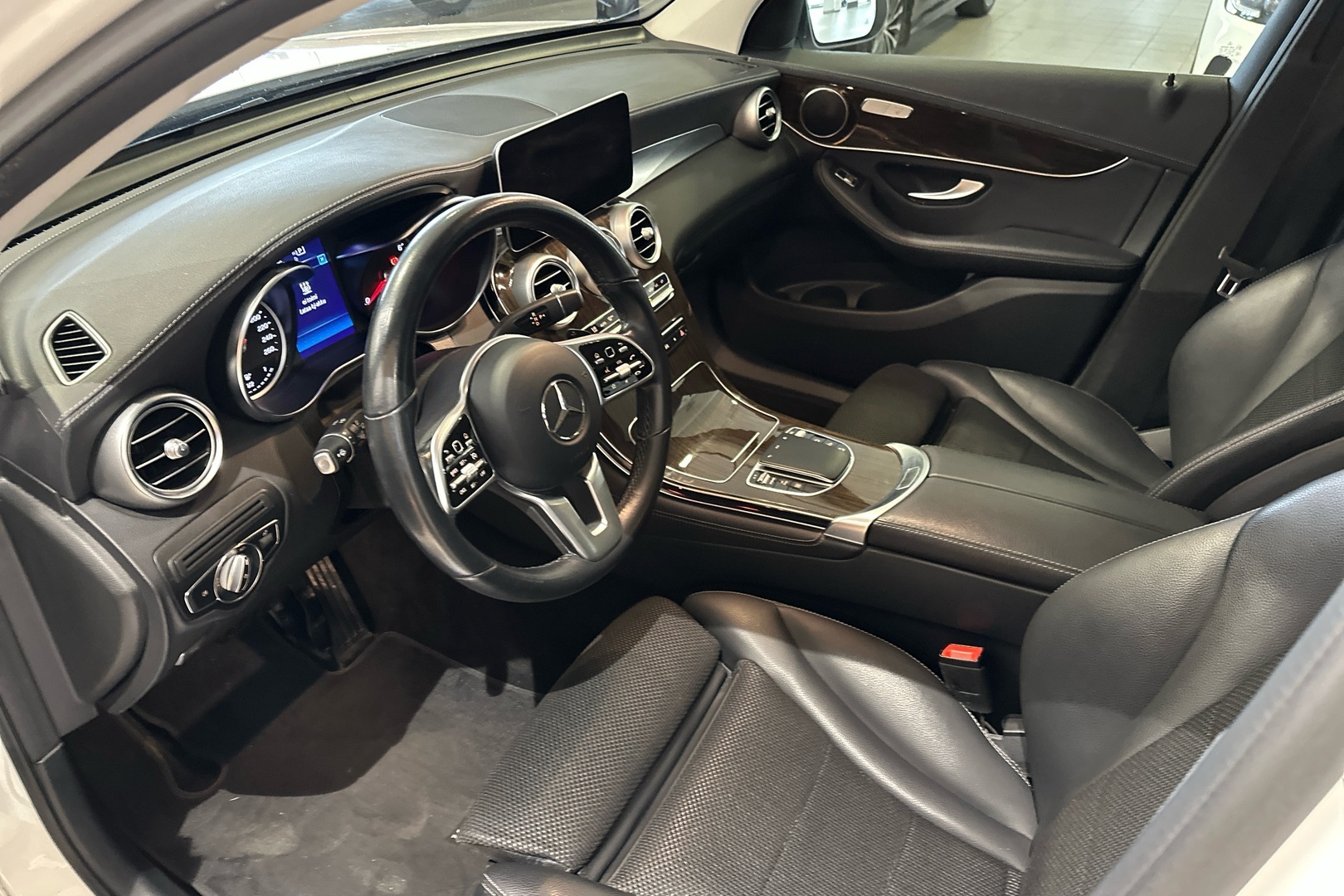 MERCEDES-BENZ GLC 2020