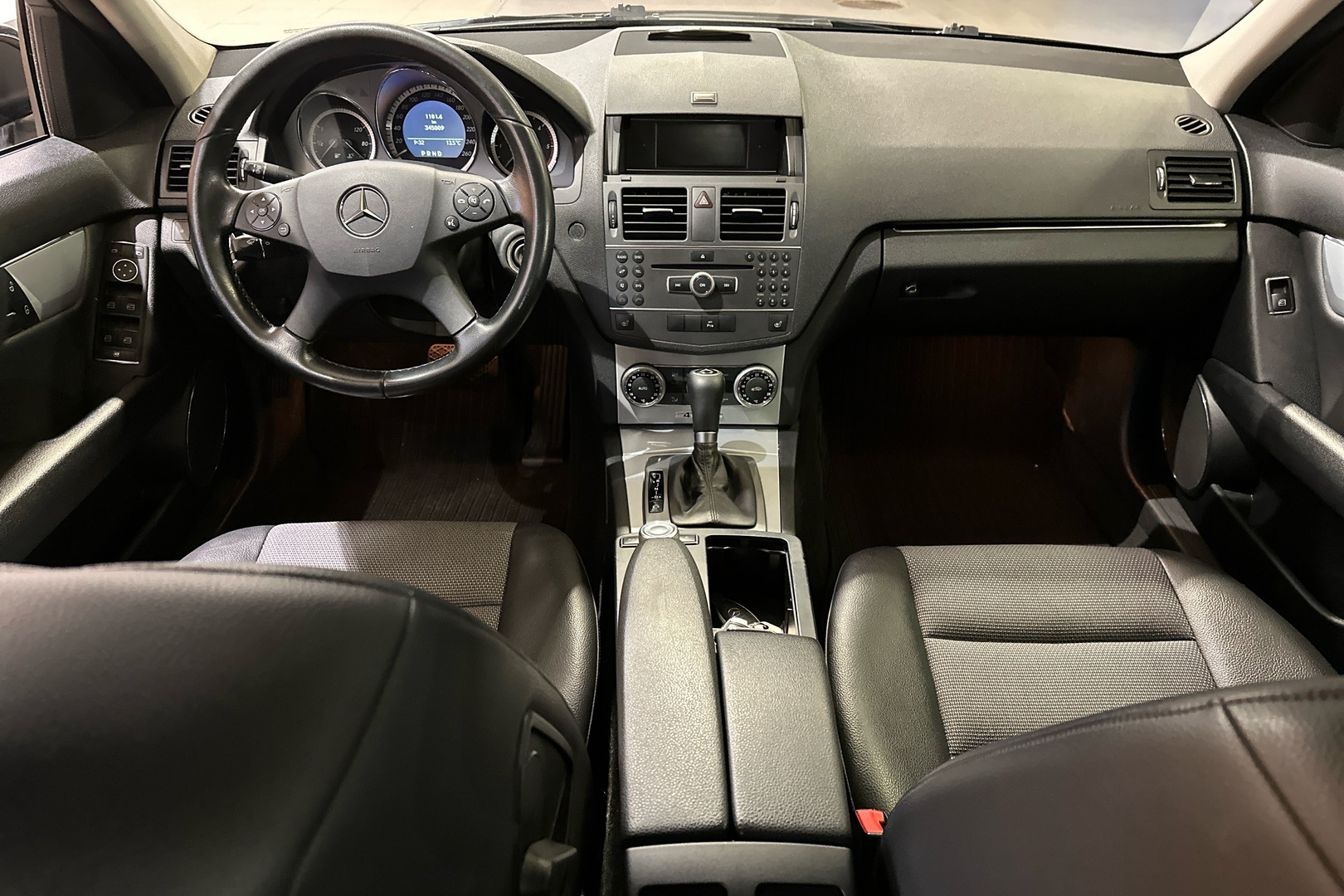 MERCEDES-BENZ C 2011