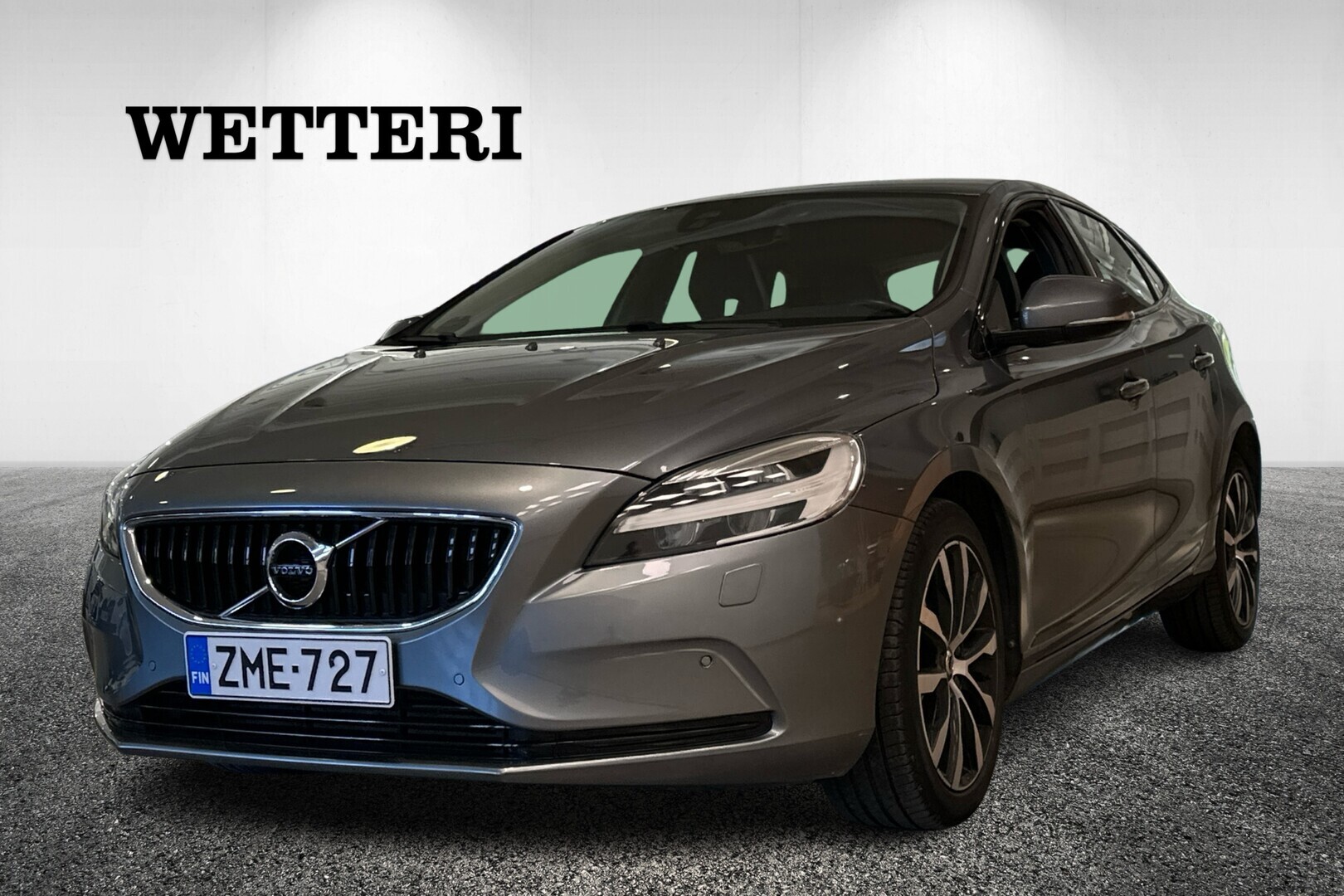VOLVO V40 2018