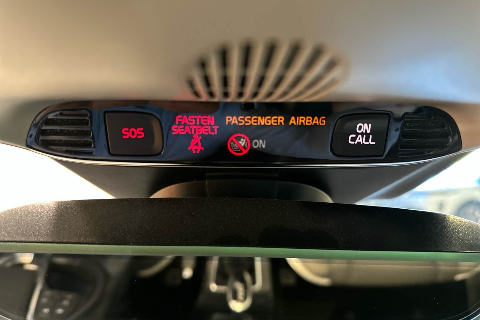 VOLVO V40 2018