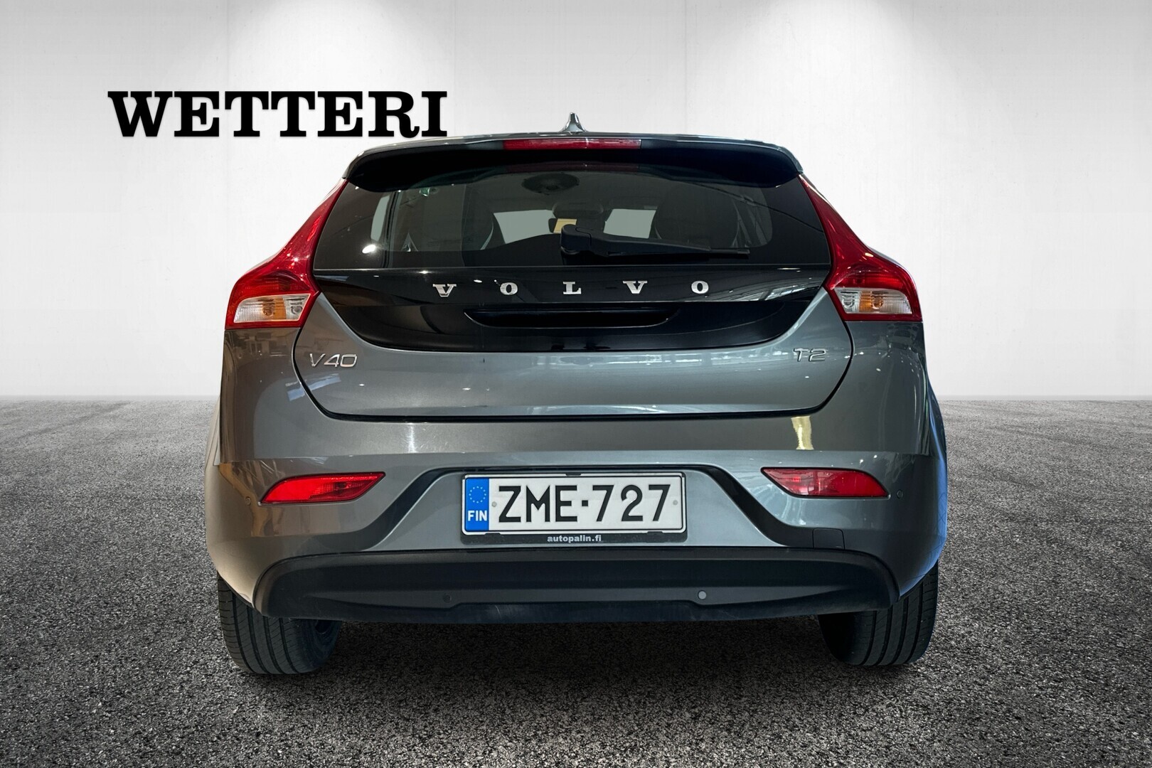 VOLVO V40 2018