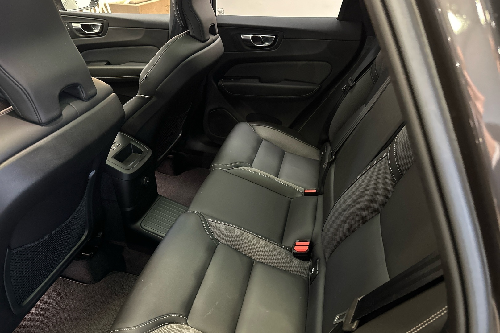 VOLVO XC60 2022