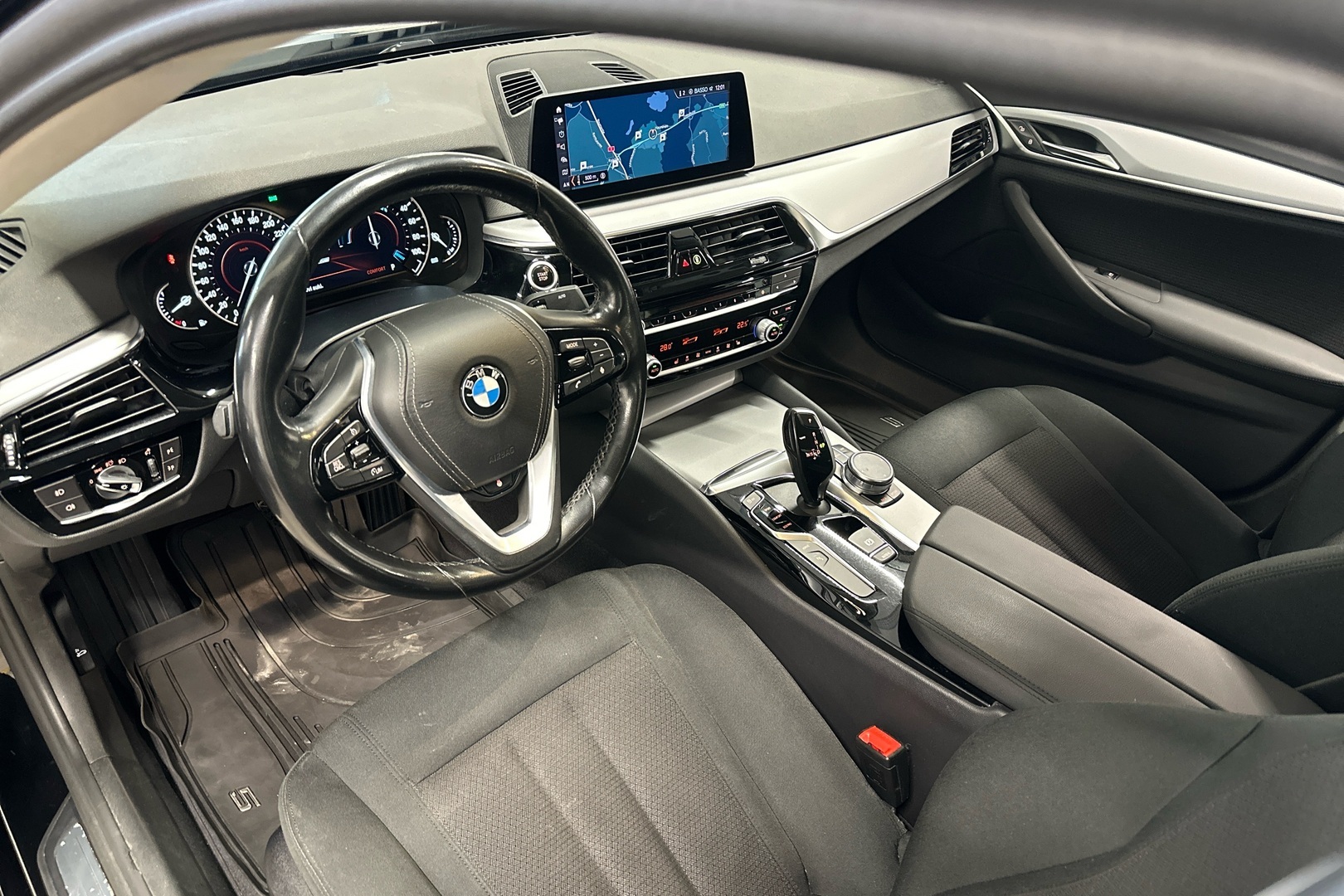 BMW 530 2019