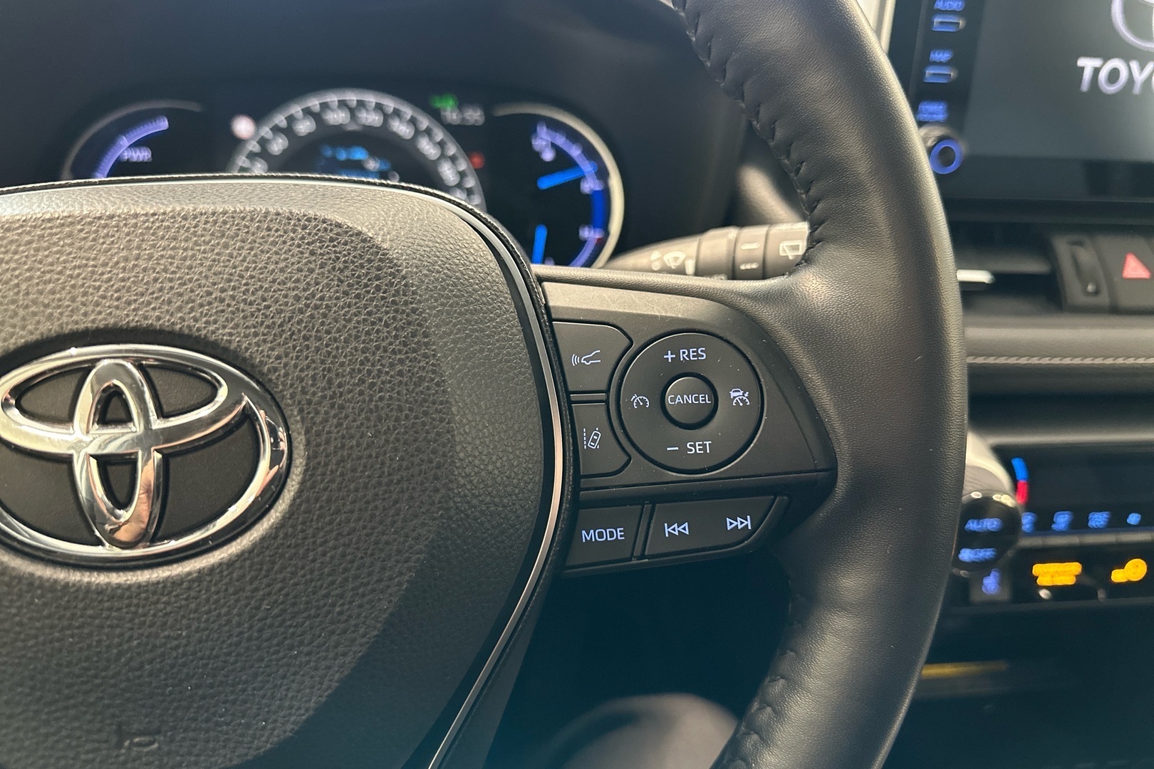 TOYOTA RAV4 2019