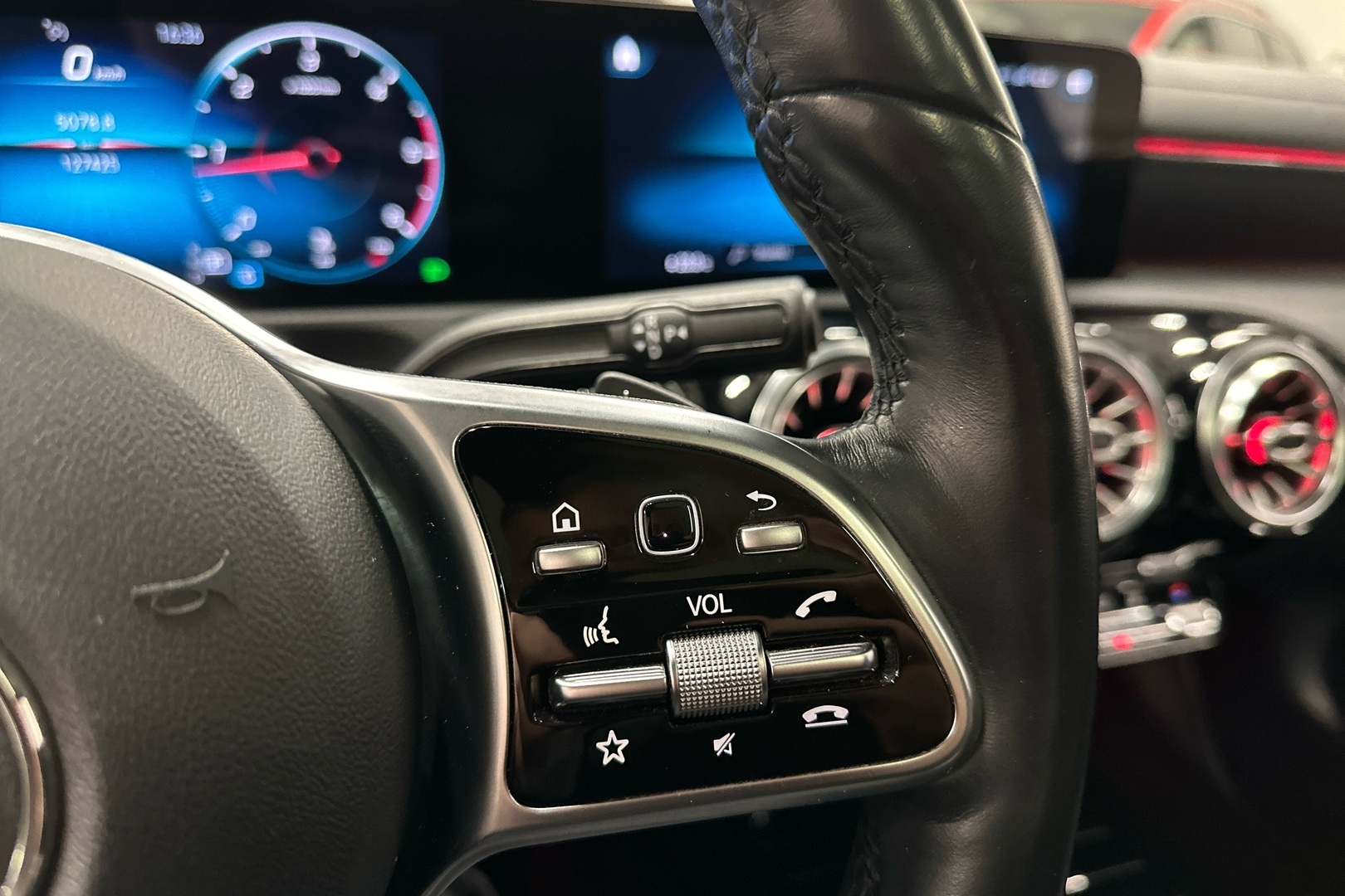 MERCEDES-BENZ CLA 2021