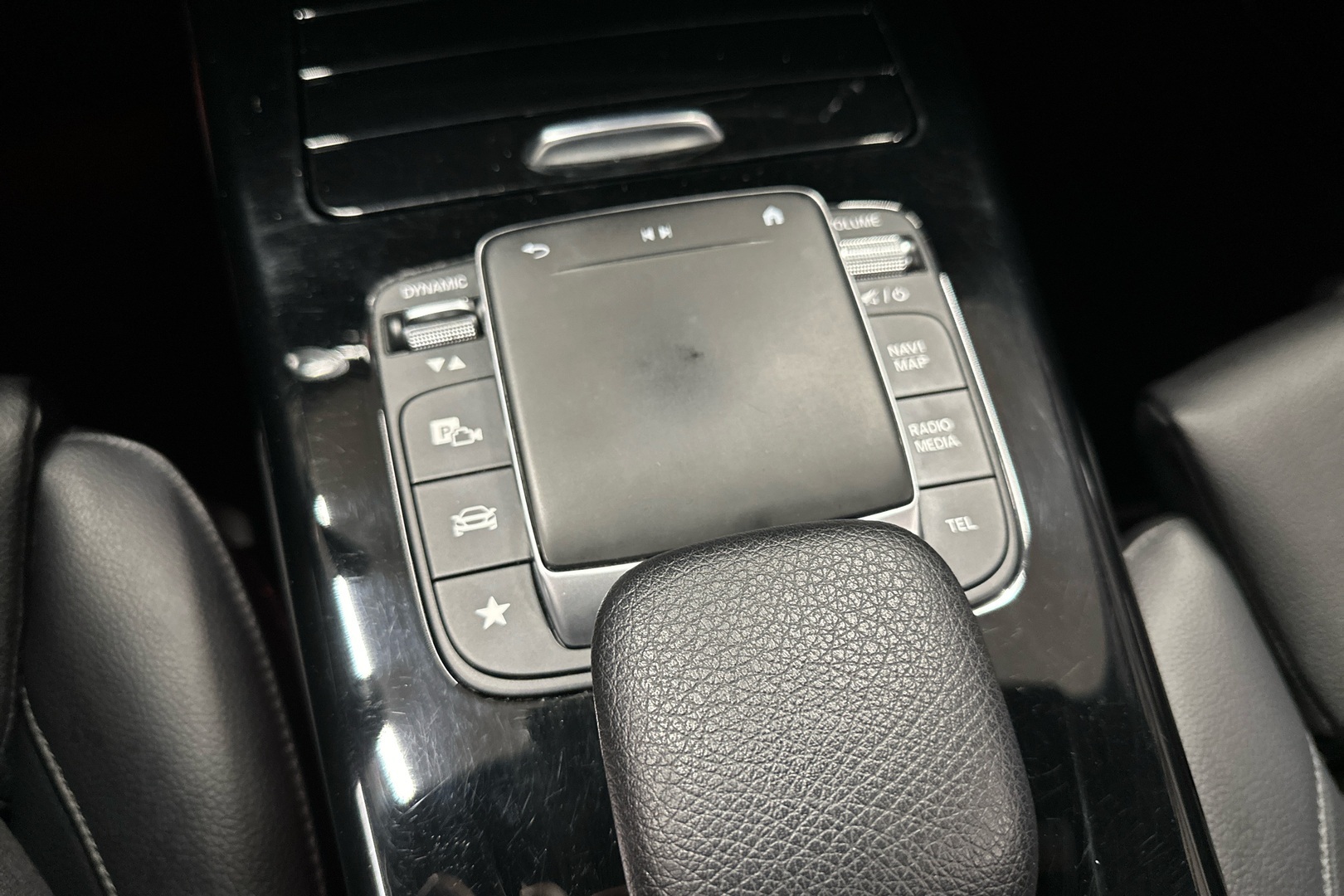 MERCEDES-BENZ CLA 2021