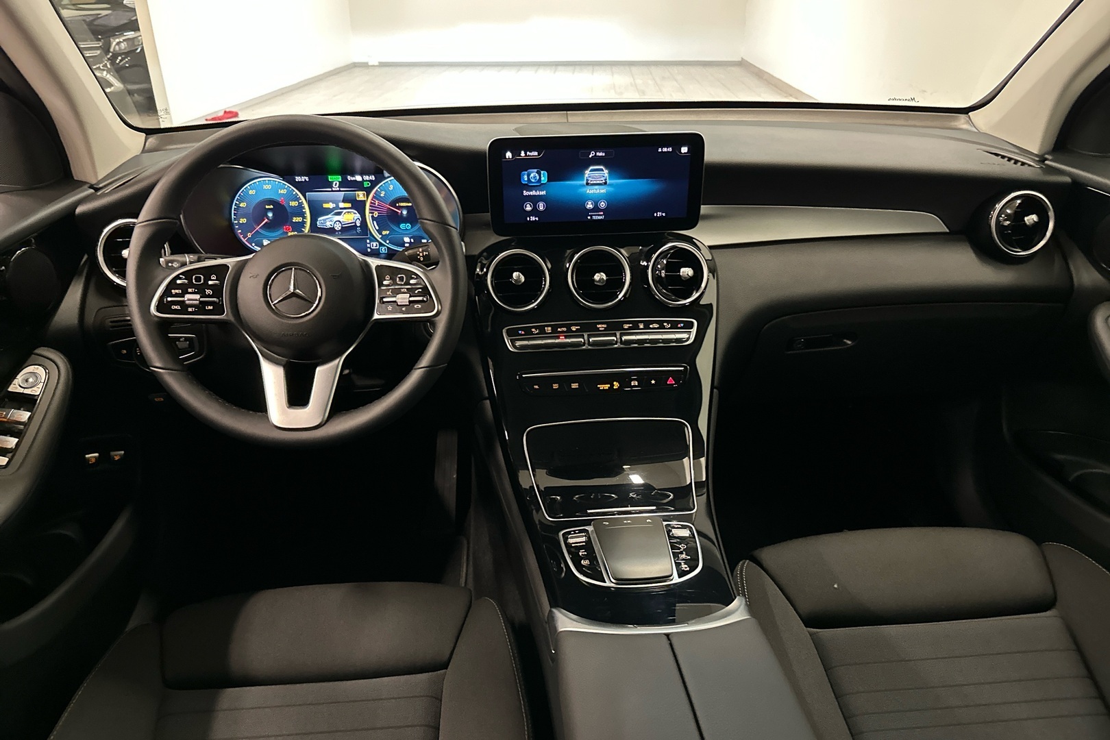MERCEDES-BENZ GLC 2022