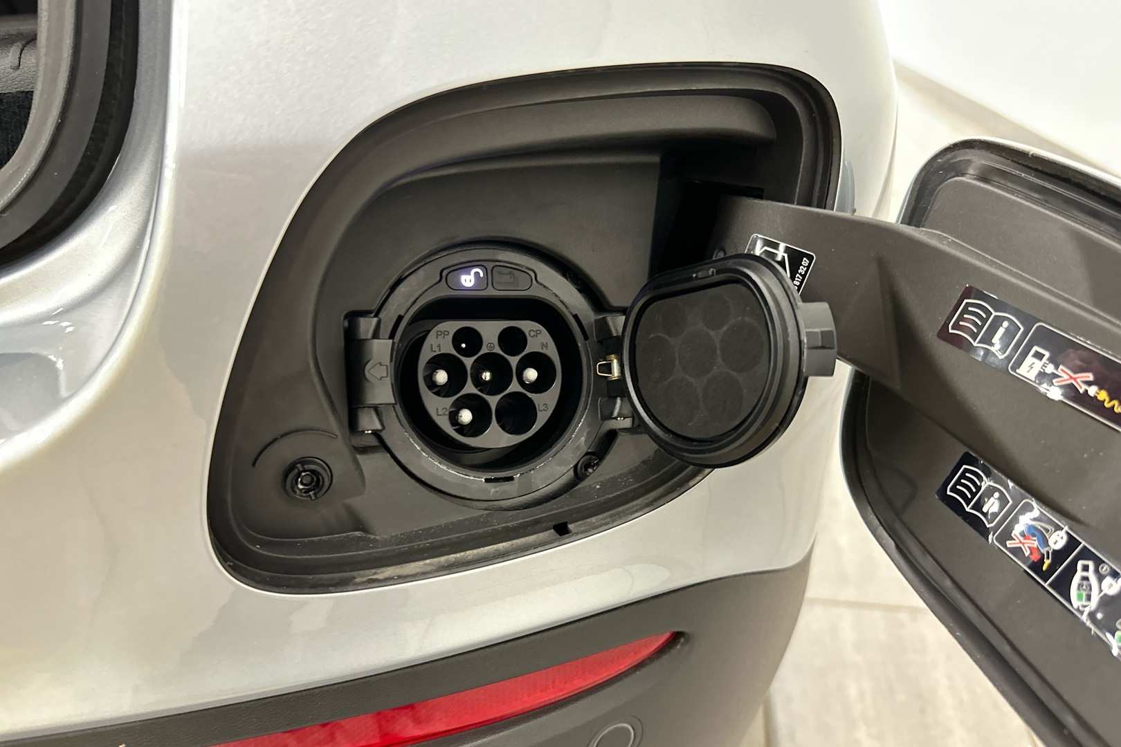 MERCEDES-BENZ GLC 2022