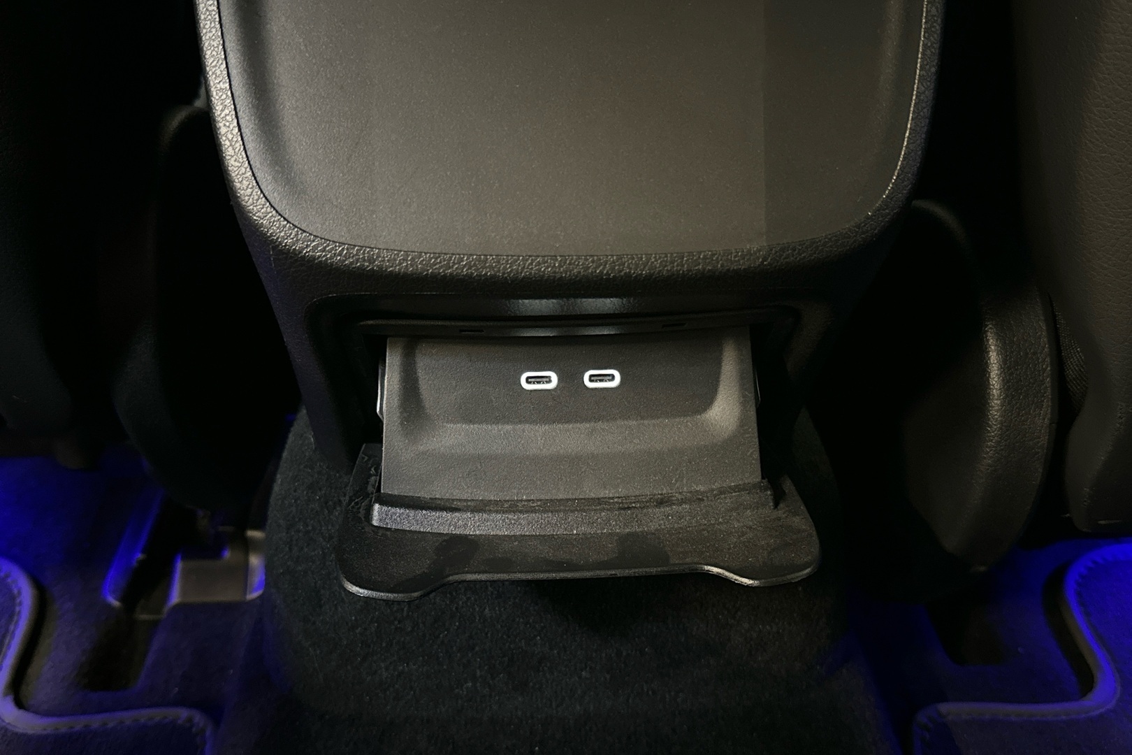 MERCEDES-BENZ EQE 2023