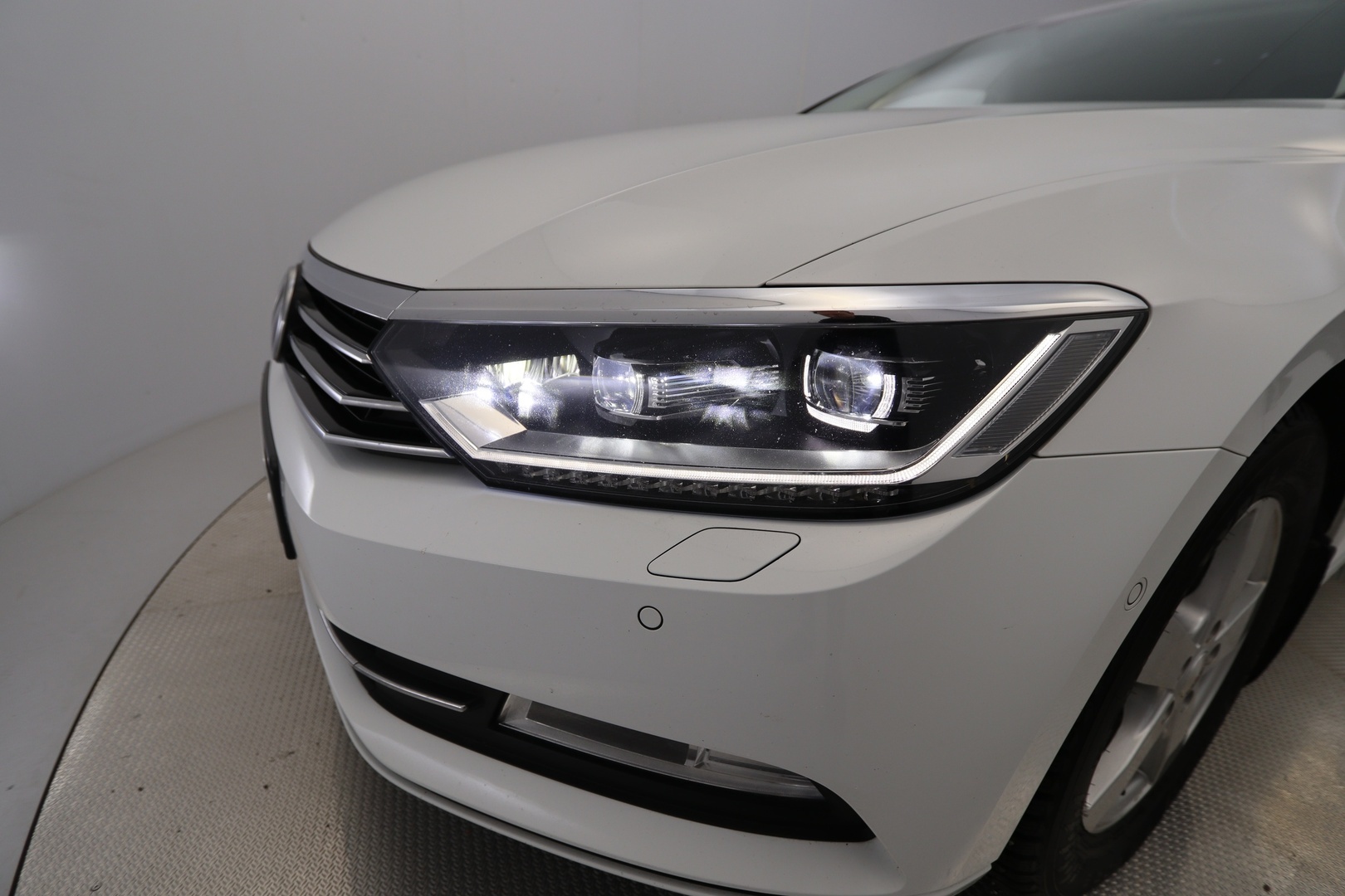 VOLKSWAGEN Passat 2018