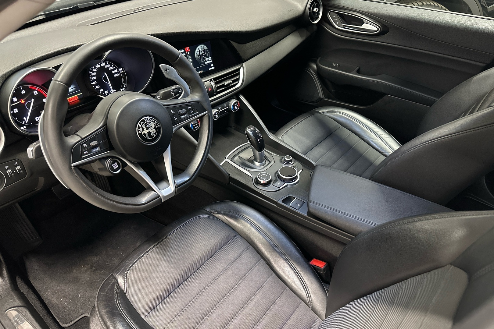 ALFA ROMEO Giulia 2017