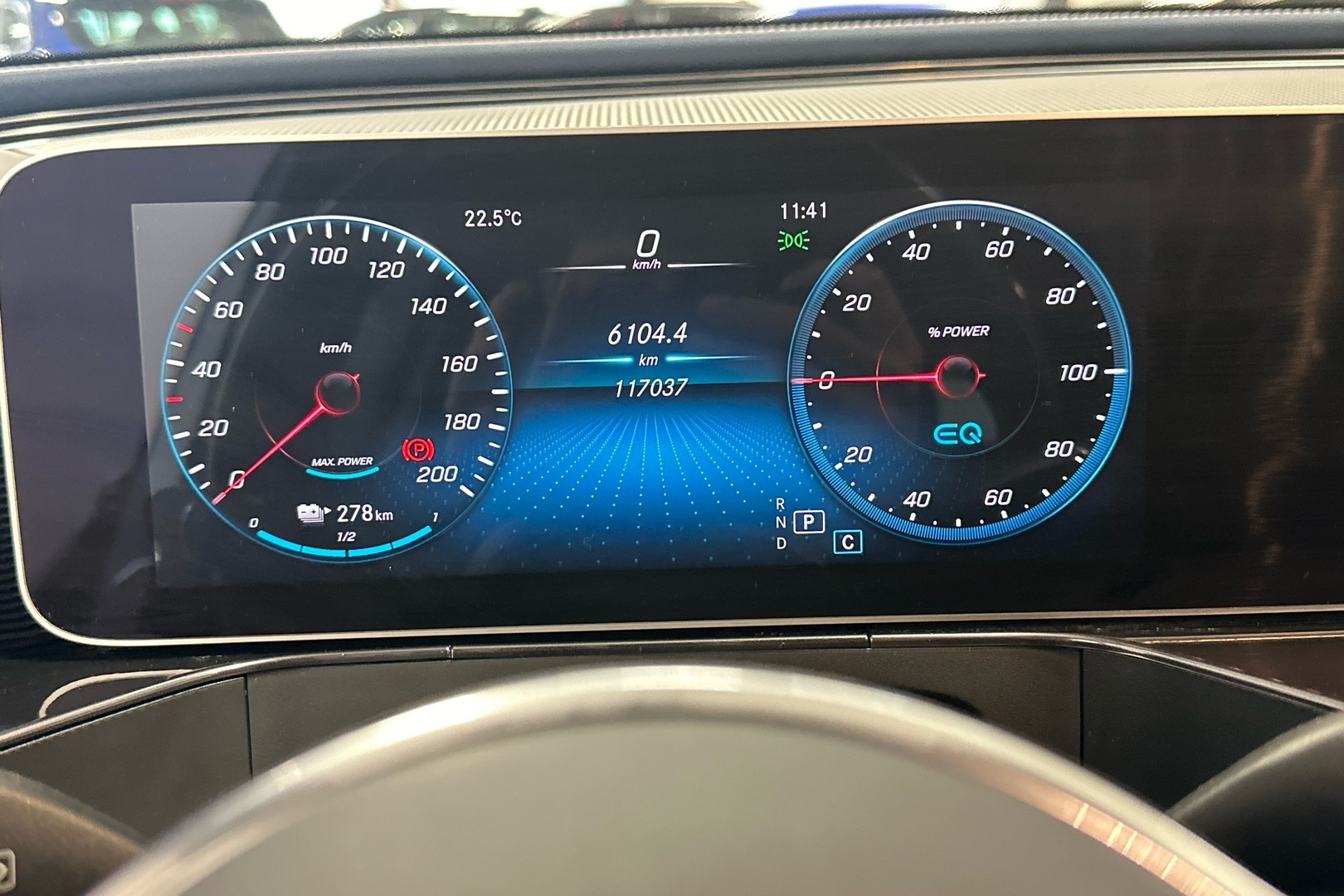 MERCEDES-BENZ EQC 2019