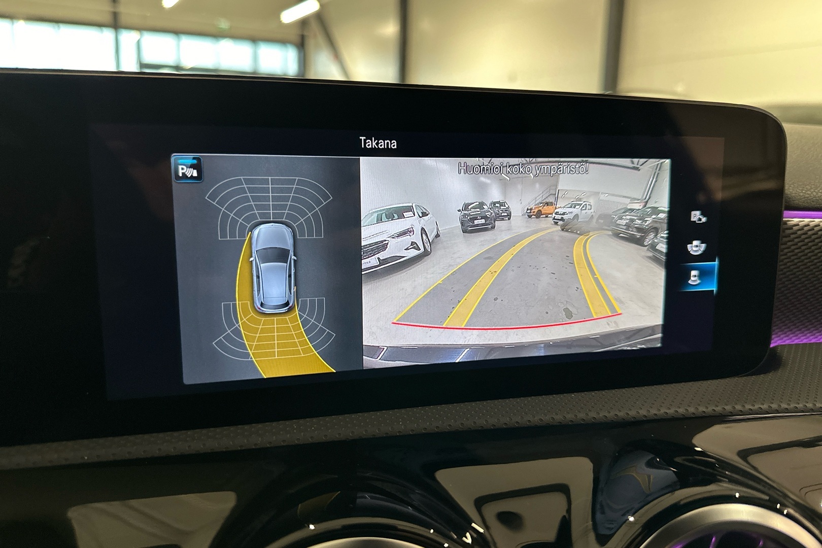 MERCEDES-BENZ A 2023