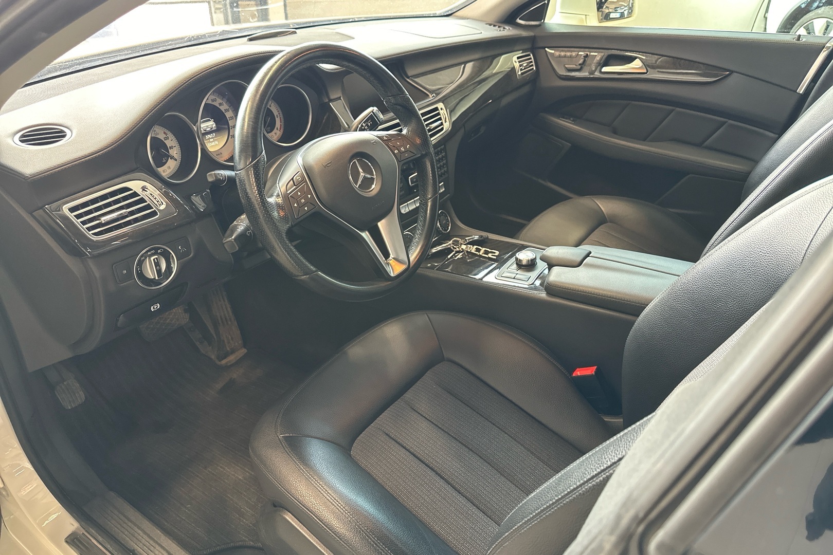 MERCEDES-BENZ CLS 2012