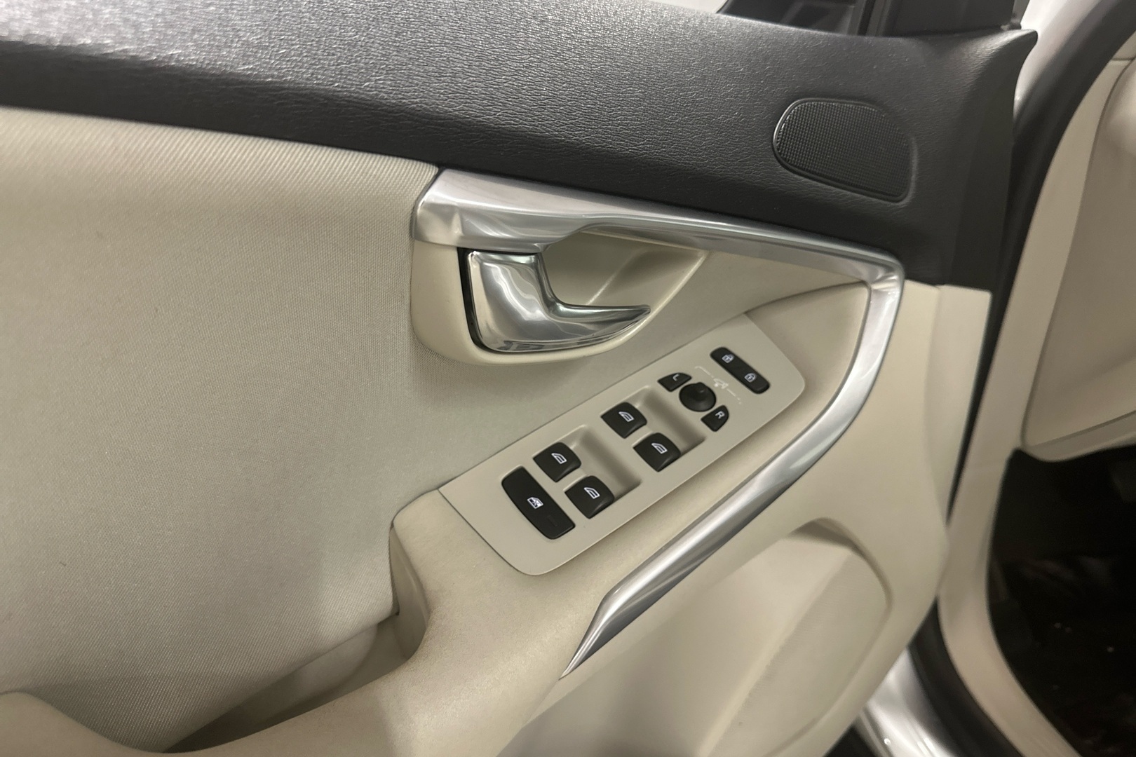 VOLVO V40 Cross Country 2018