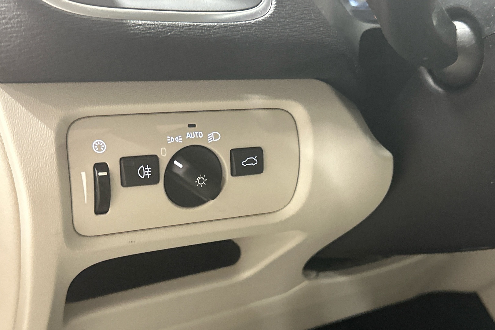 VOLVO V40 Cross Country 2018