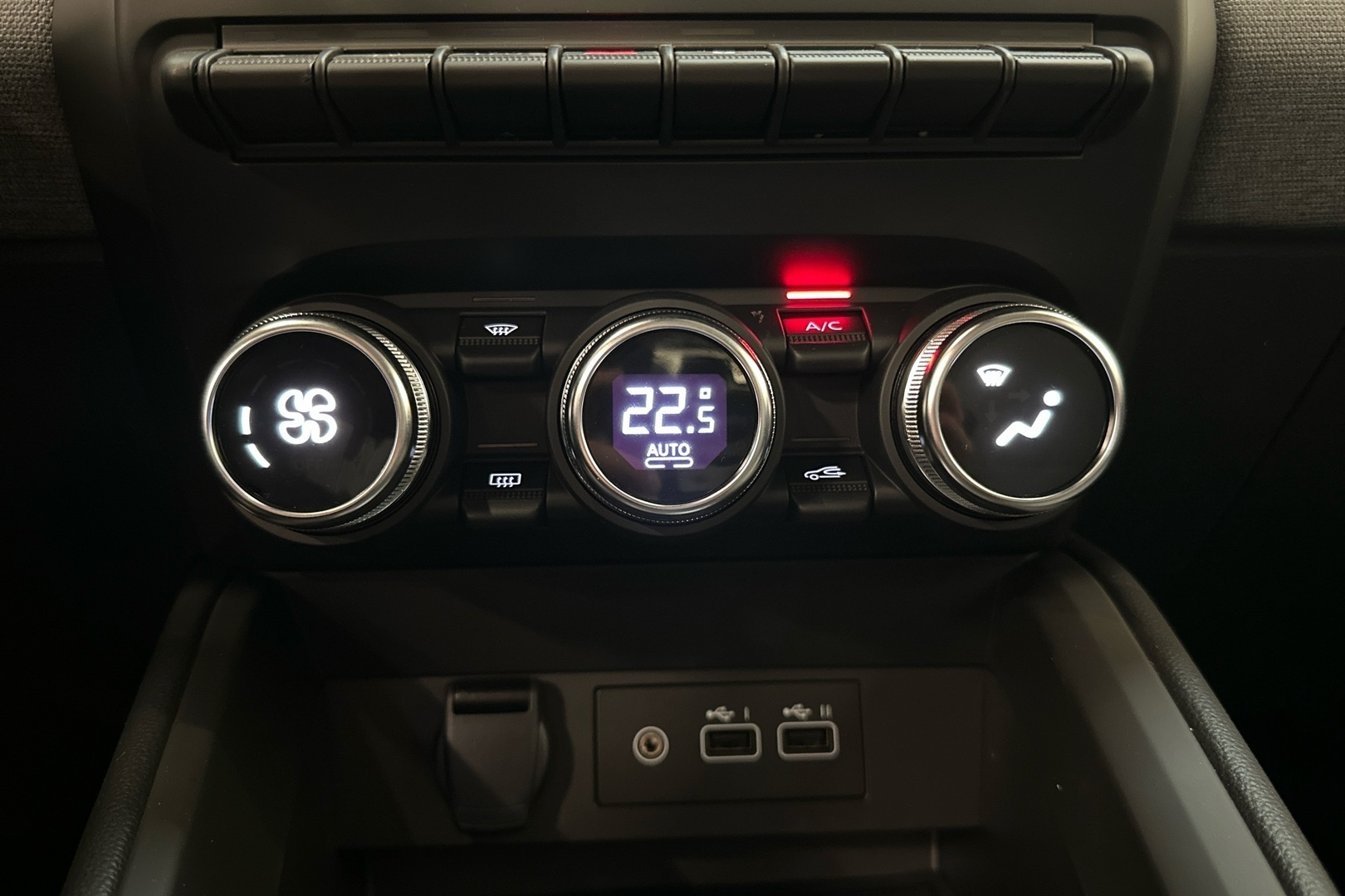 MITSUBISHI COLT 2025