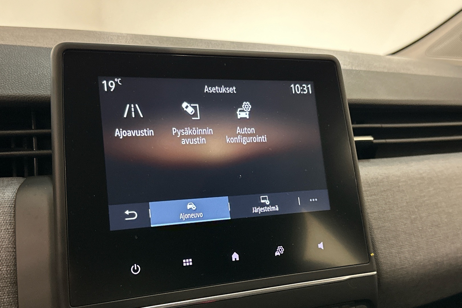 MITSUBISHI COLT 2025