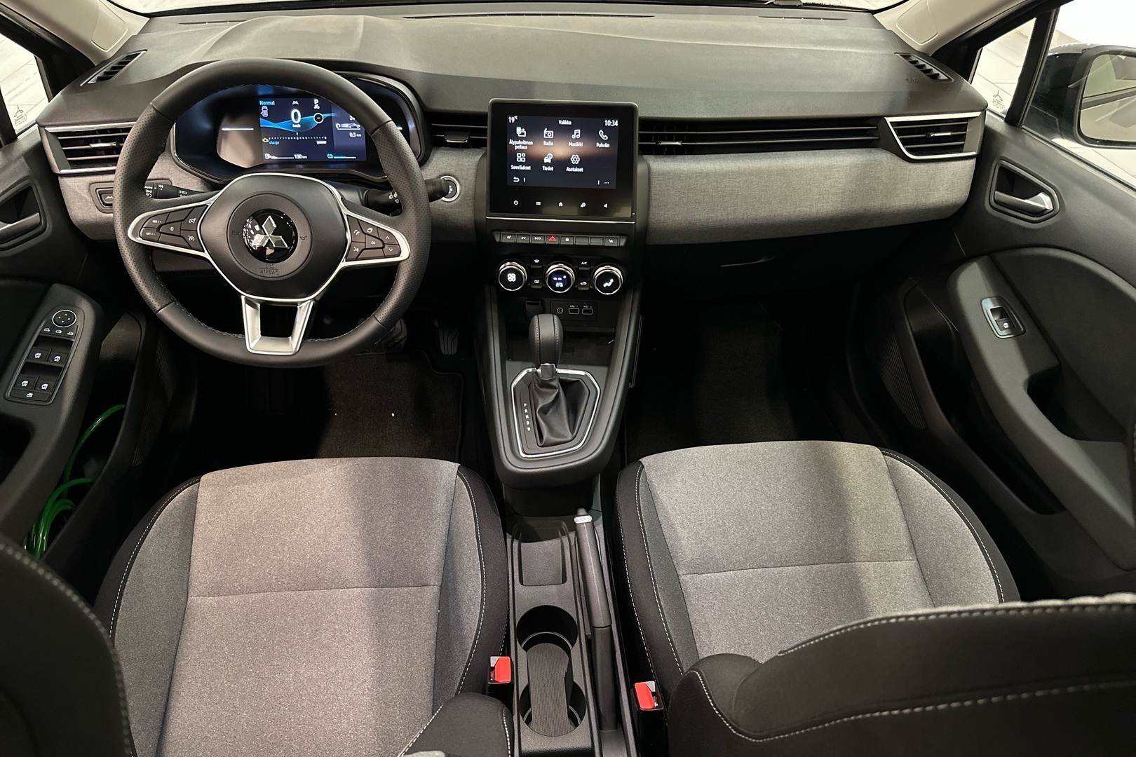 MITSUBISHI COLT 2025