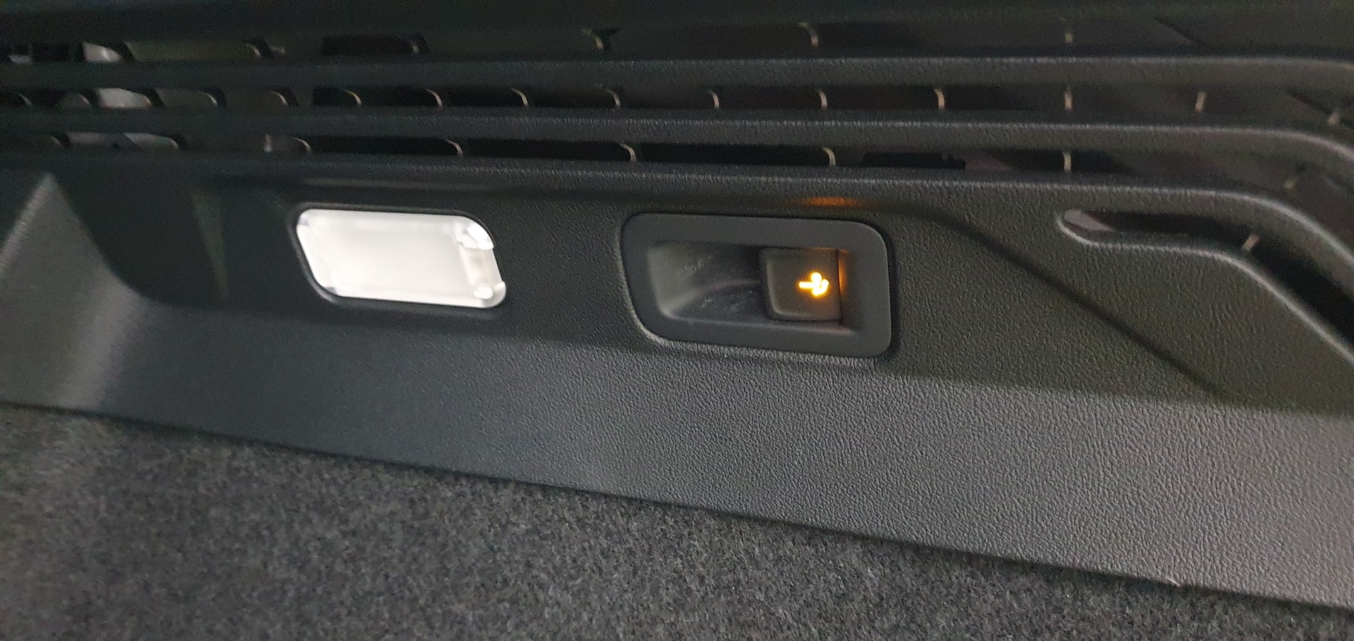 VOLKSWAGEN ID.4 2024