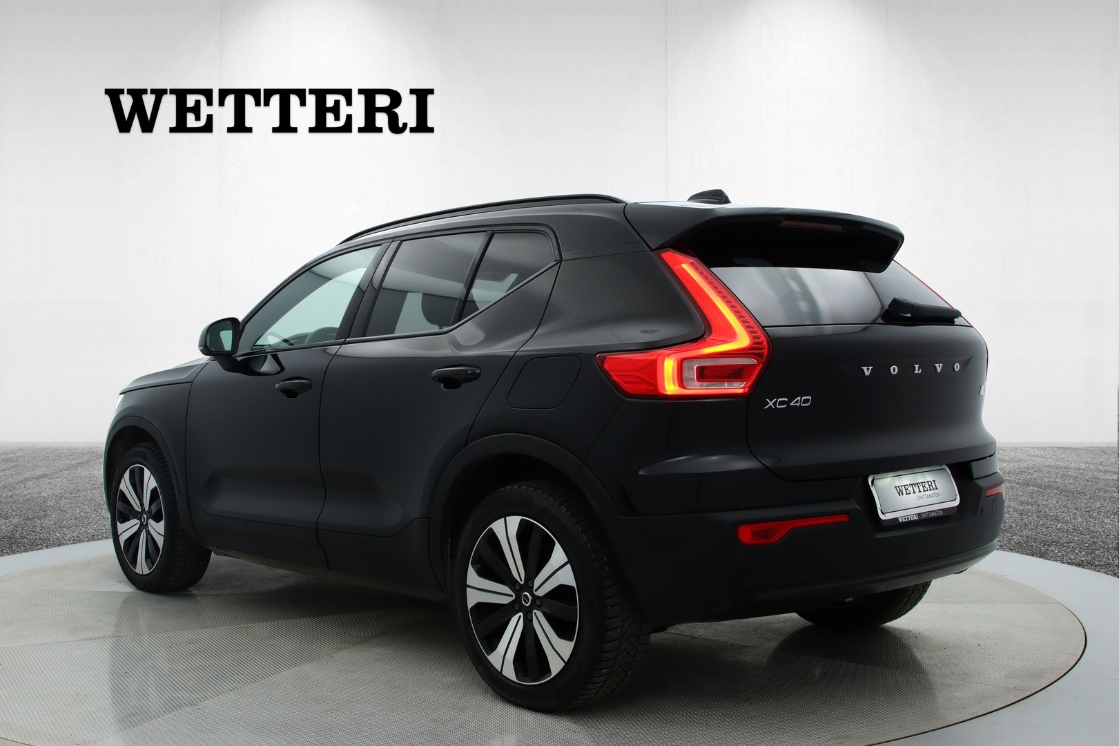 VOLVO XC40 2023