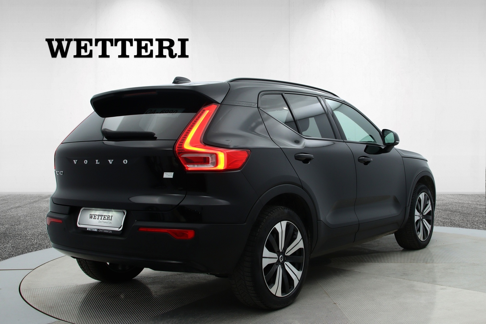 VOLVO XC40 2023