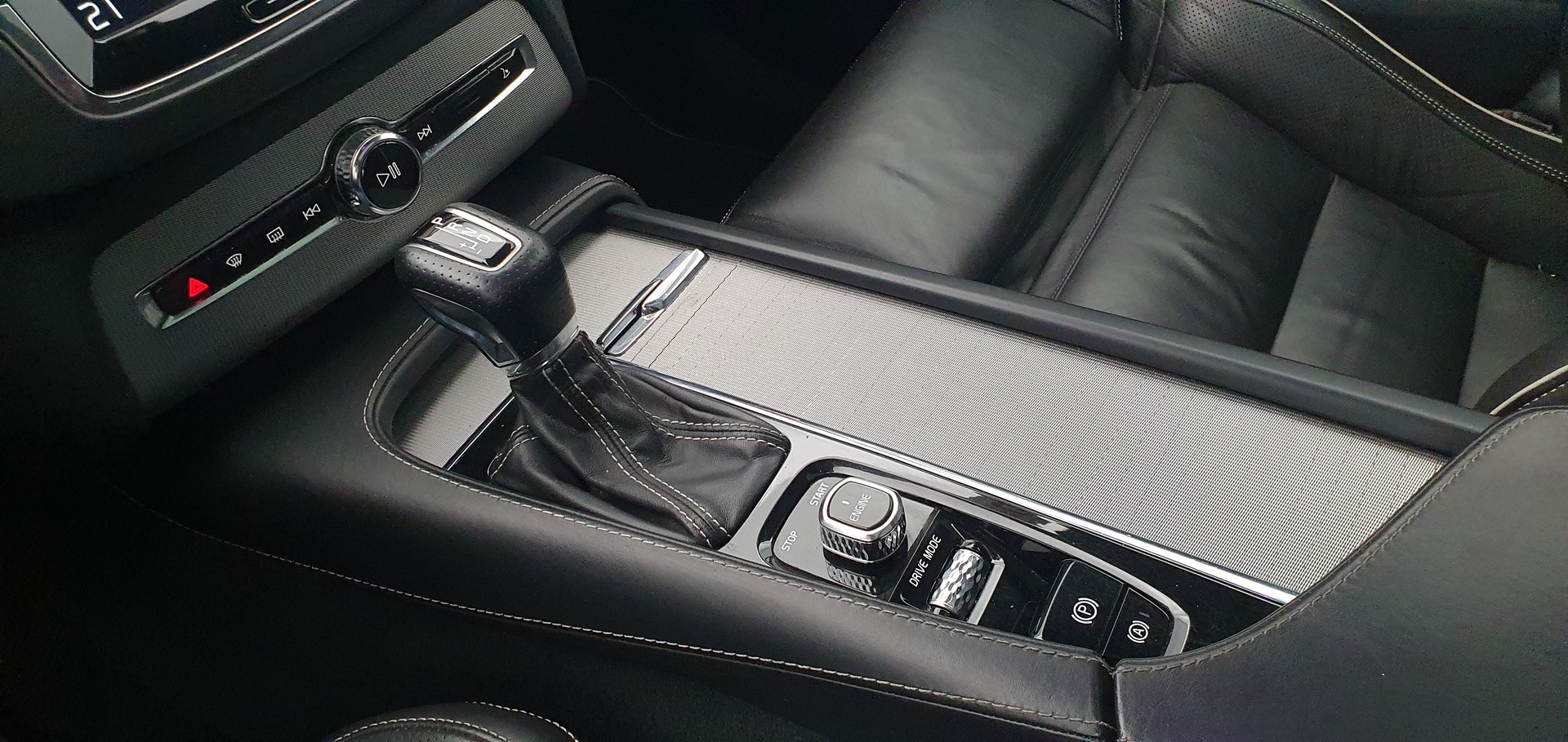 VOLVO XC90 2017