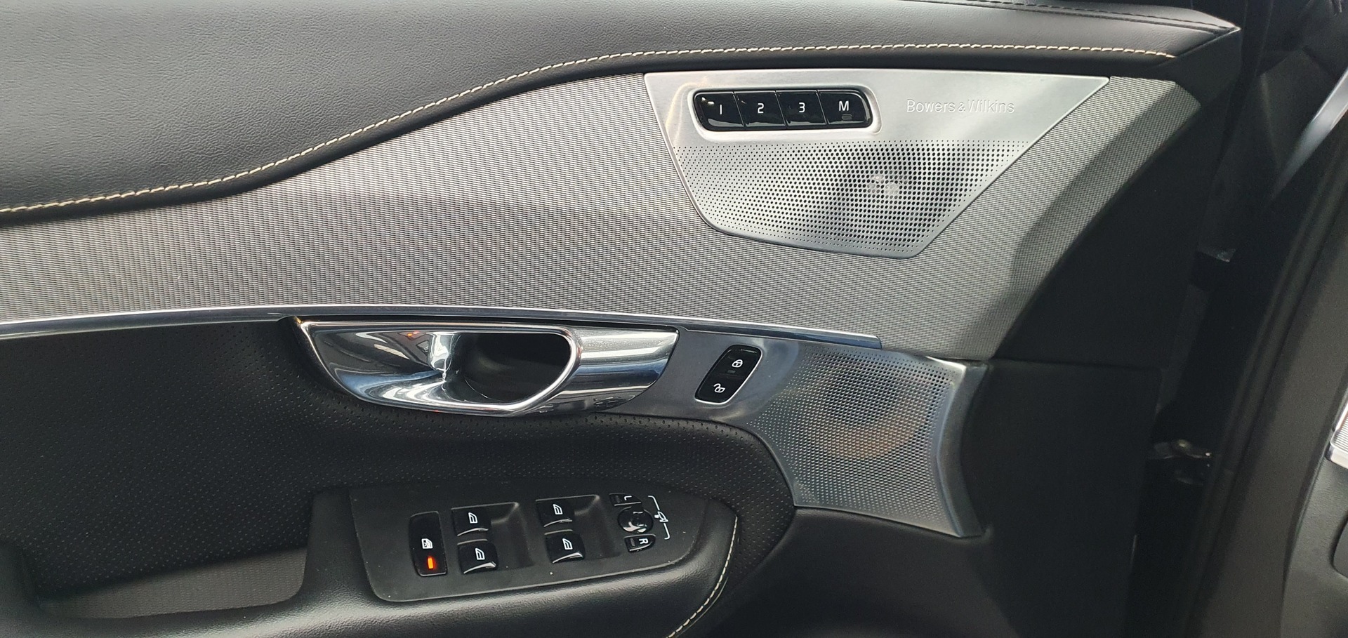 VOLVO XC90 2017