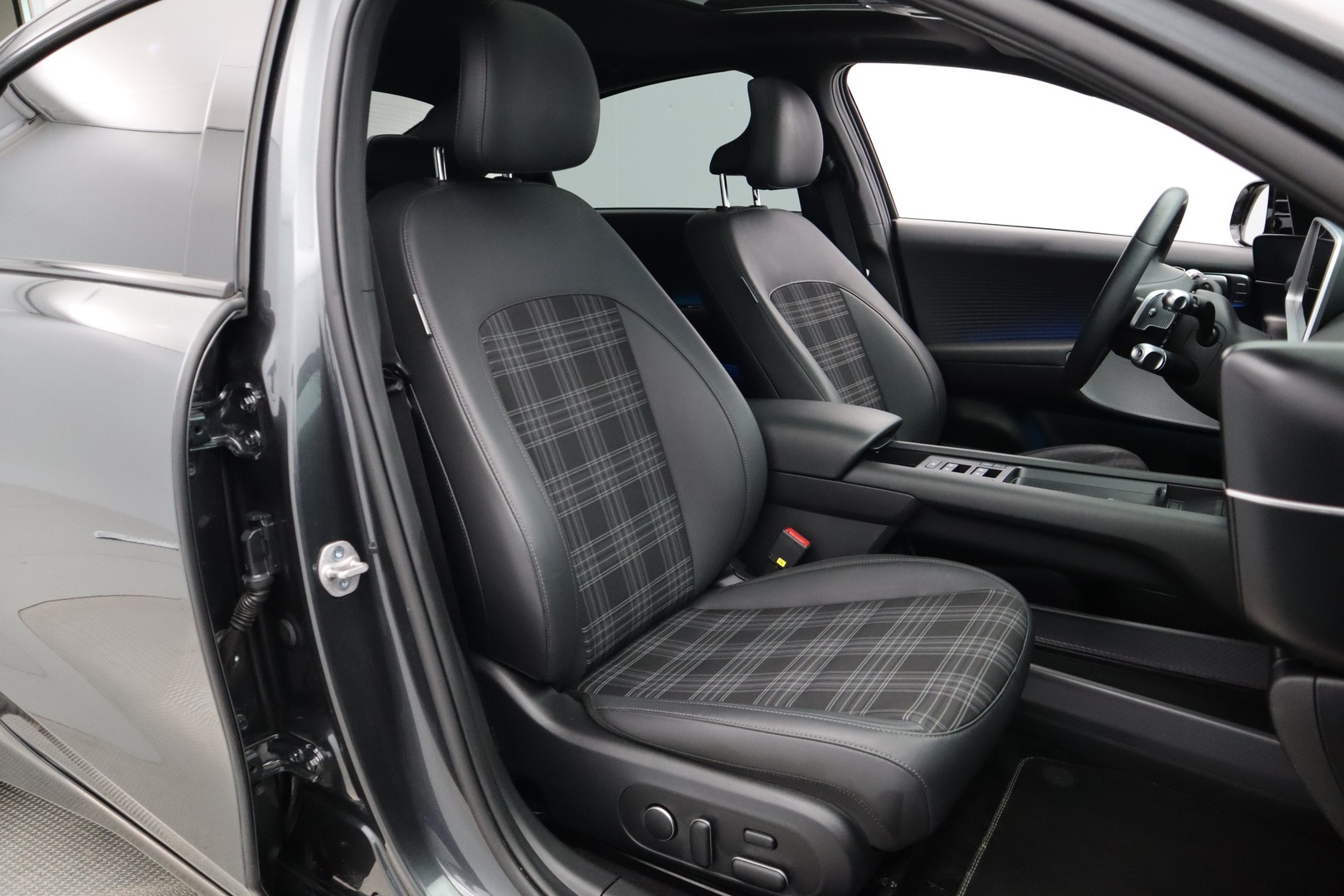 HYUNDAI IONIQ 6 2023