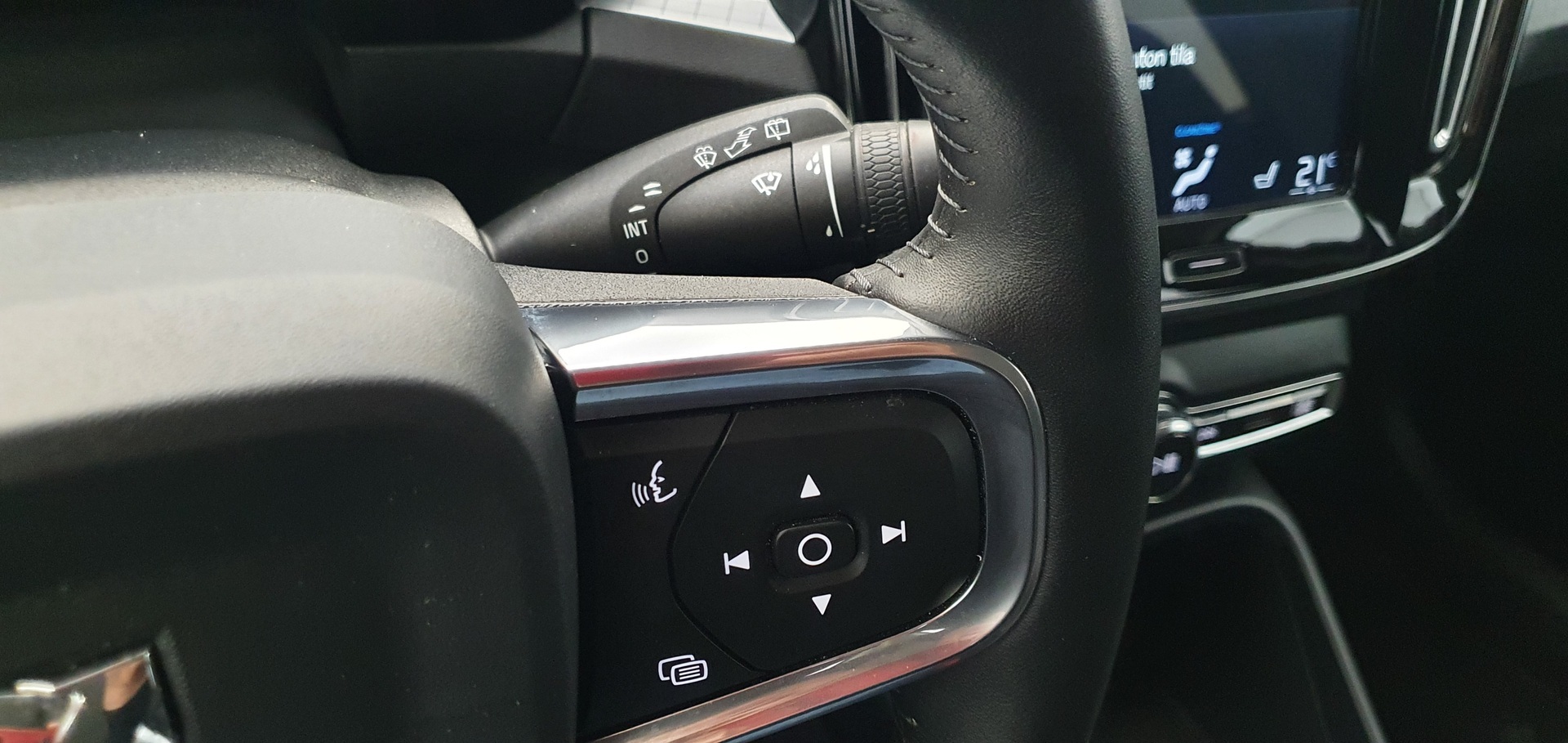 VOLVO XC40 2019