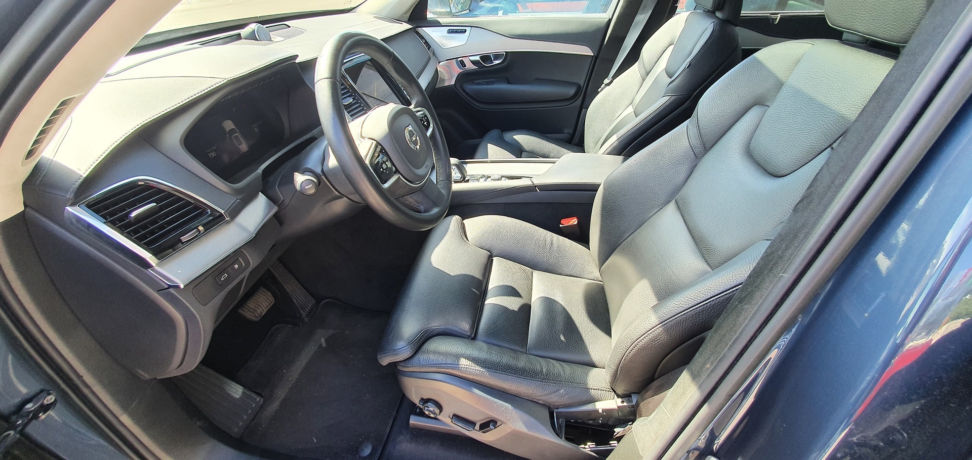 VOLVO XC90 2023