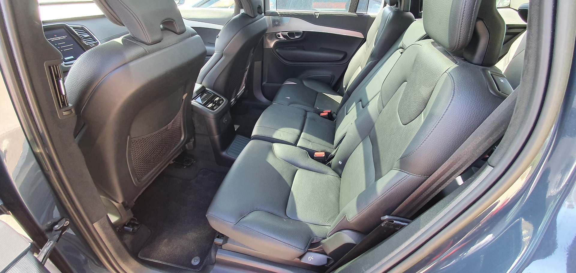 VOLVO XC90 2023