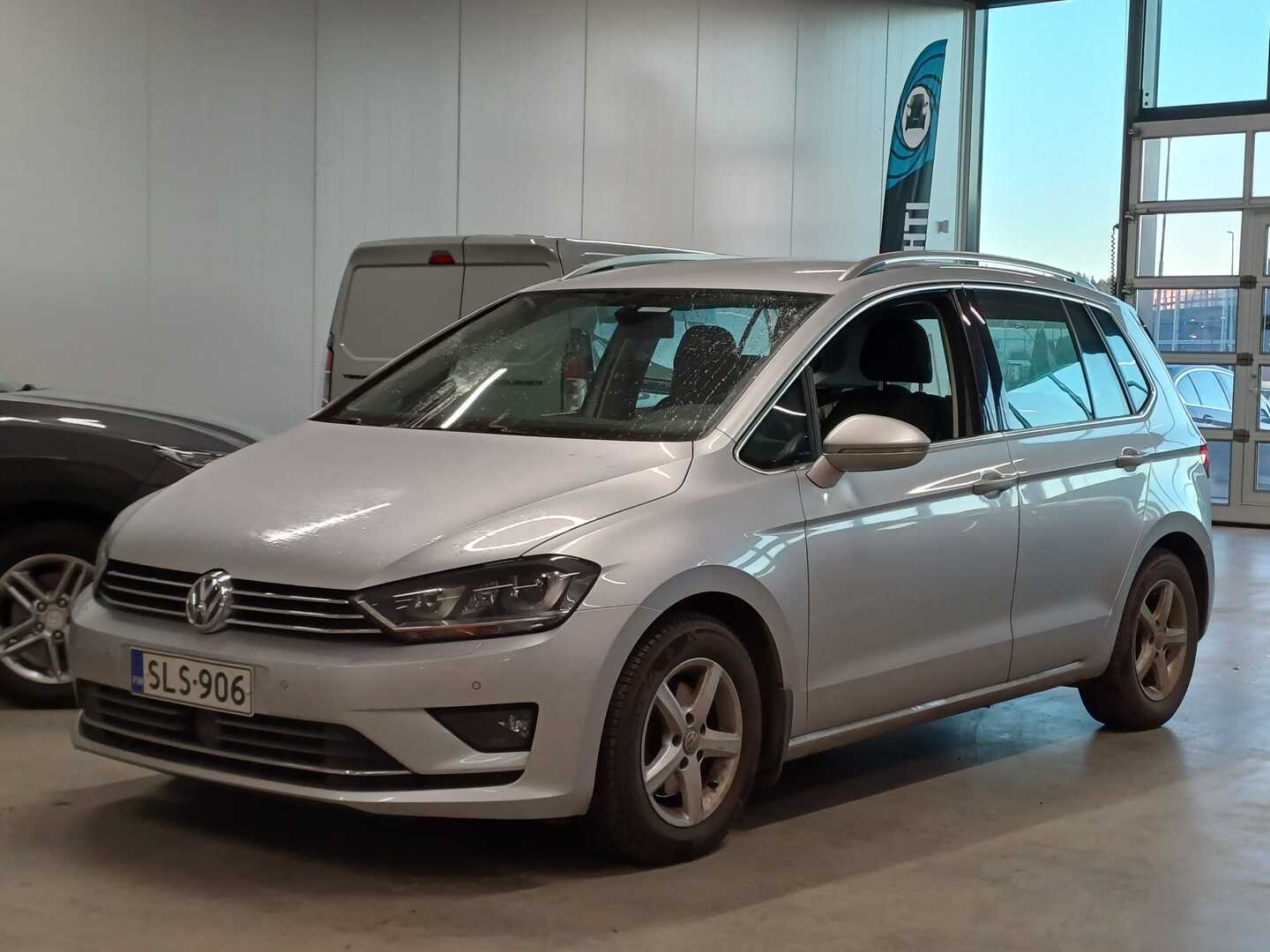 VOLKSWAGEN Golf Sportsvan 2015