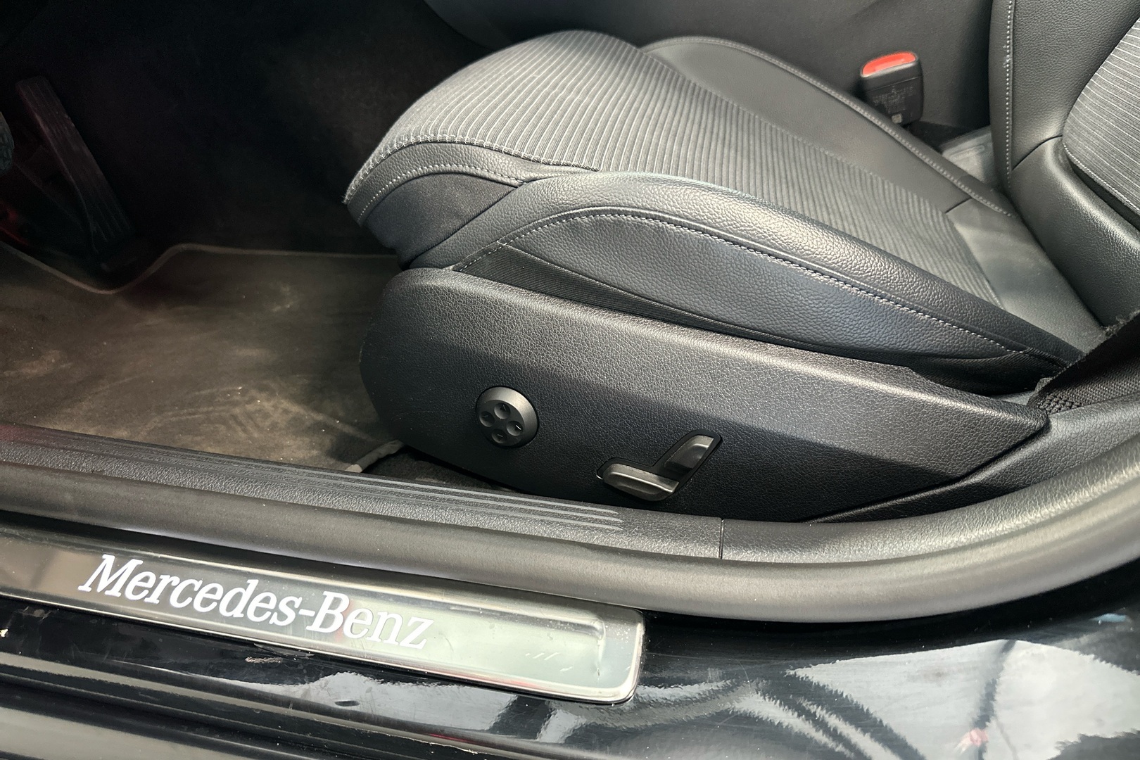 MERCEDES-BENZ C 2022