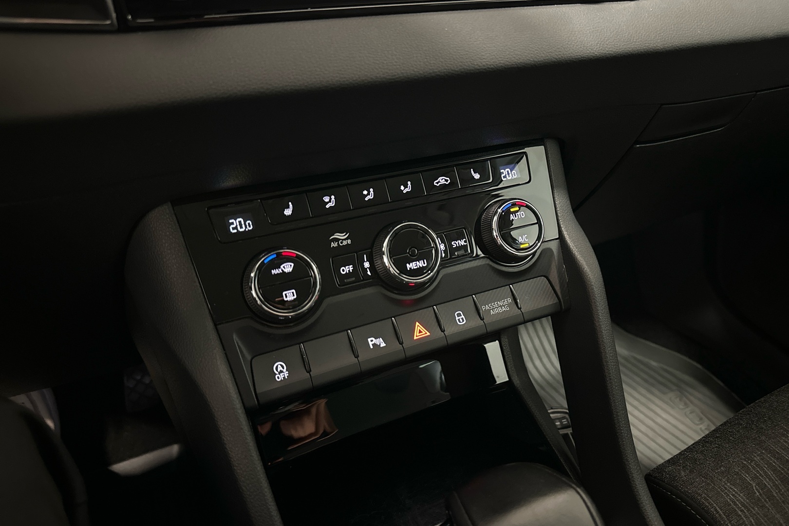SKODA Karoq 2019