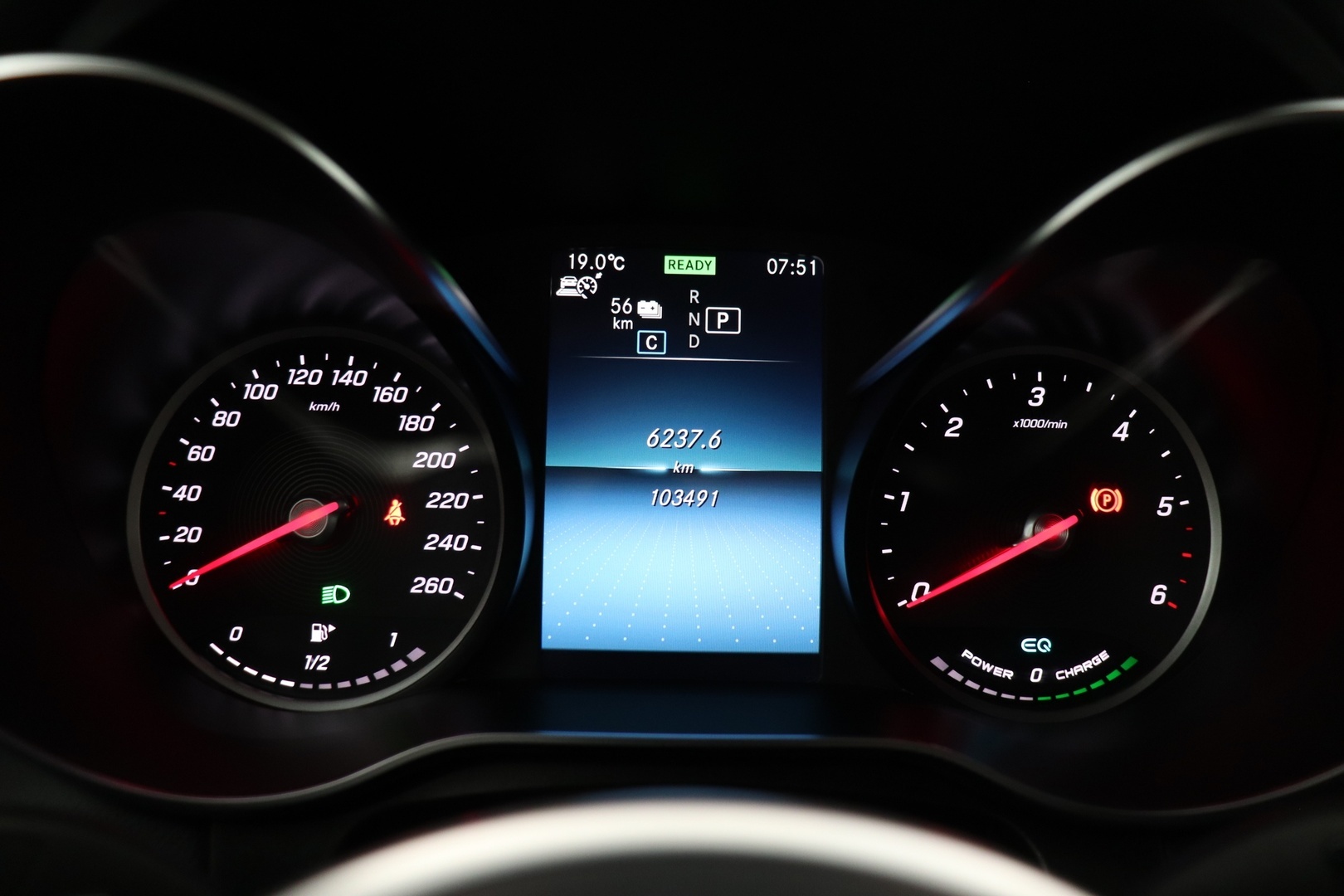 MERCEDES-BENZ GLC 2021