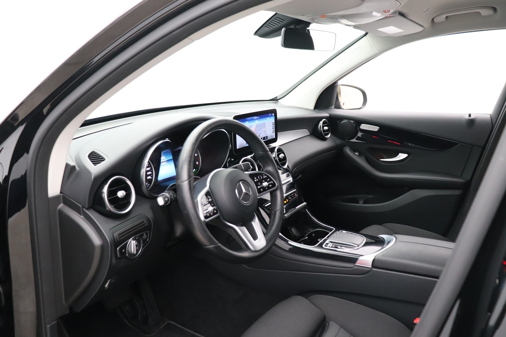 MERCEDES-BENZ GLC 2021