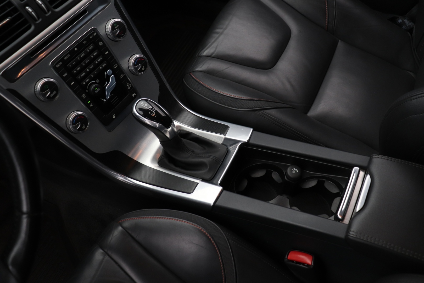 VOLVO XC60 2015