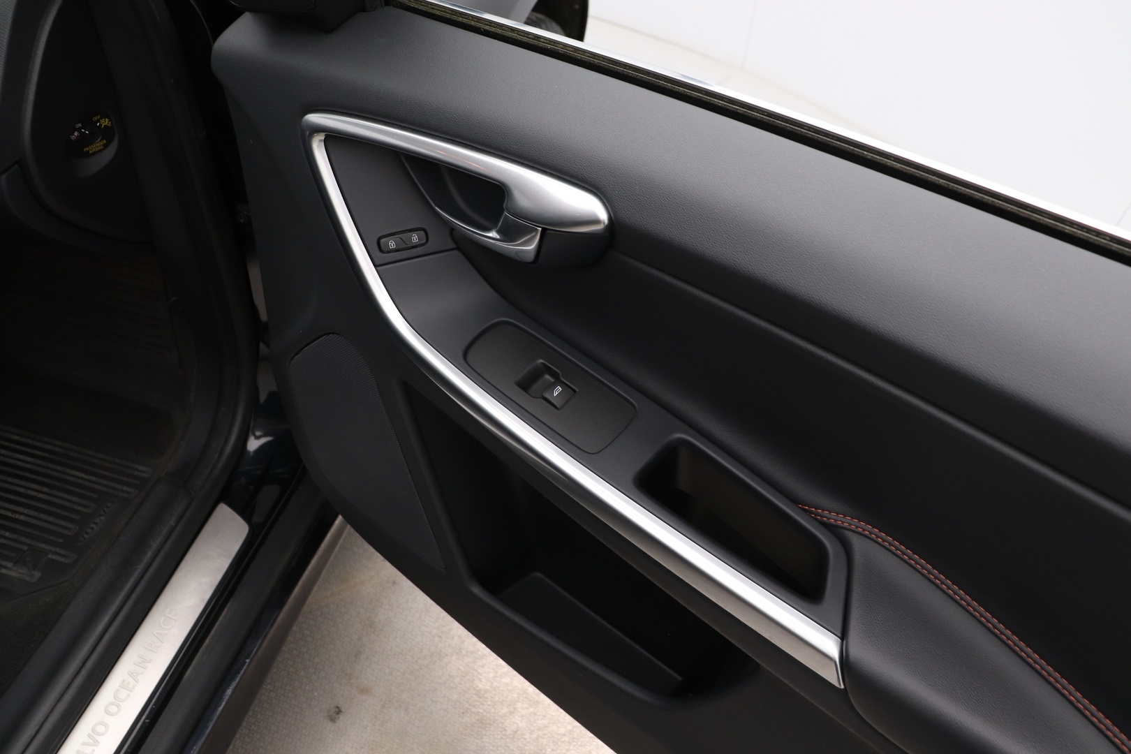 VOLVO XC60 2015