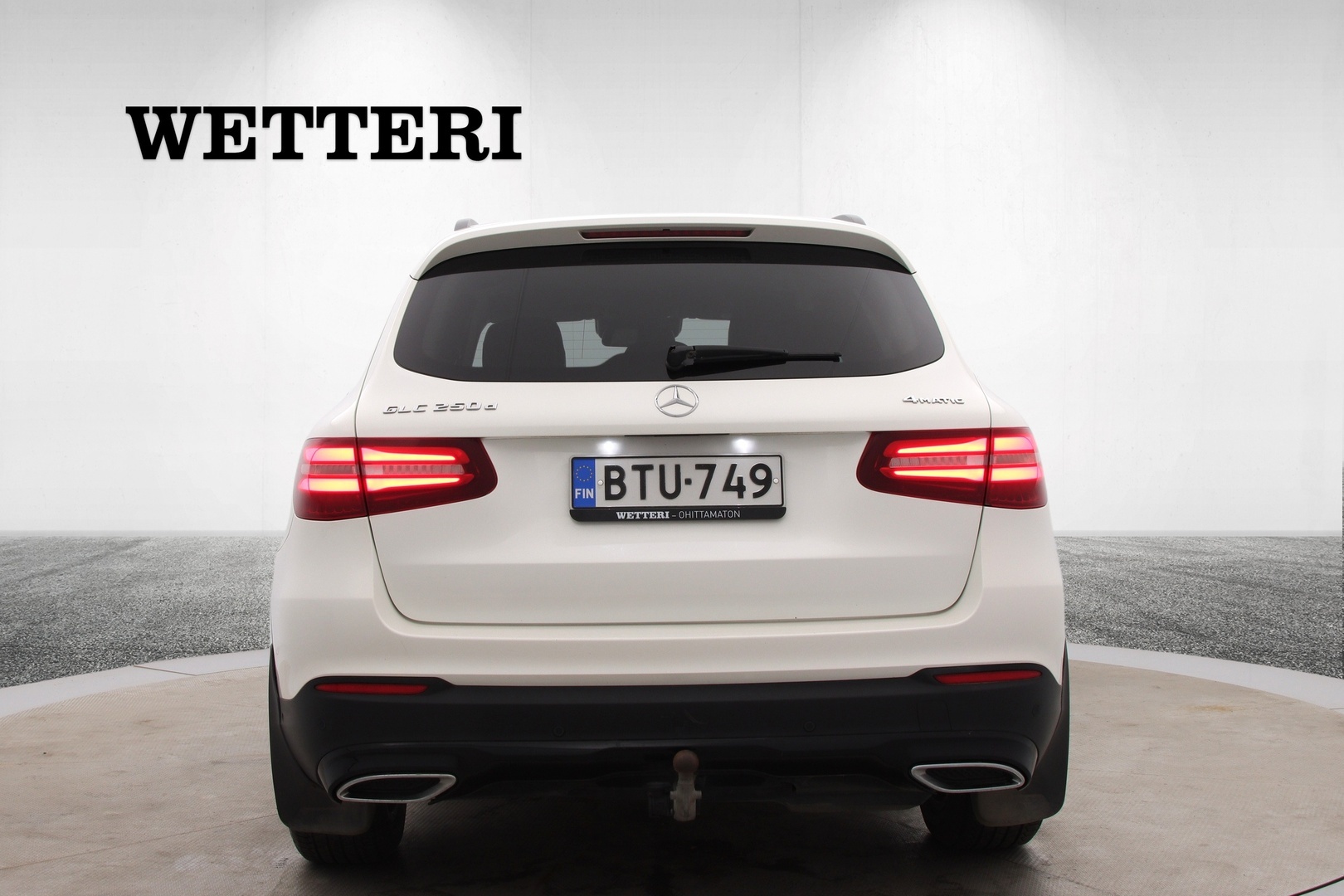 MERCEDES-BENZ GLC 2016