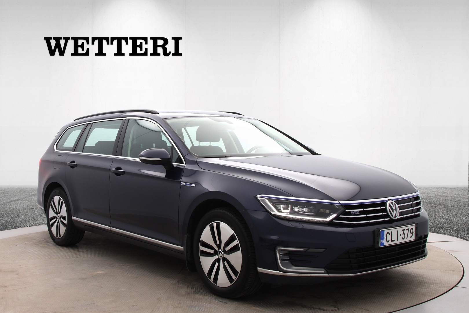 VOLKSWAGEN Passat 7