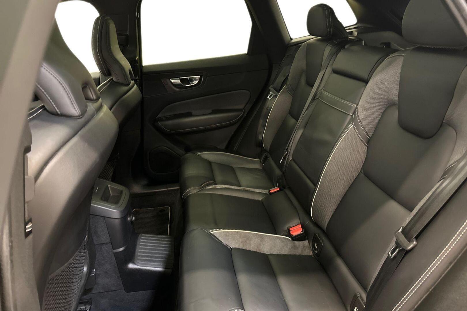 VOLVO XC60 11