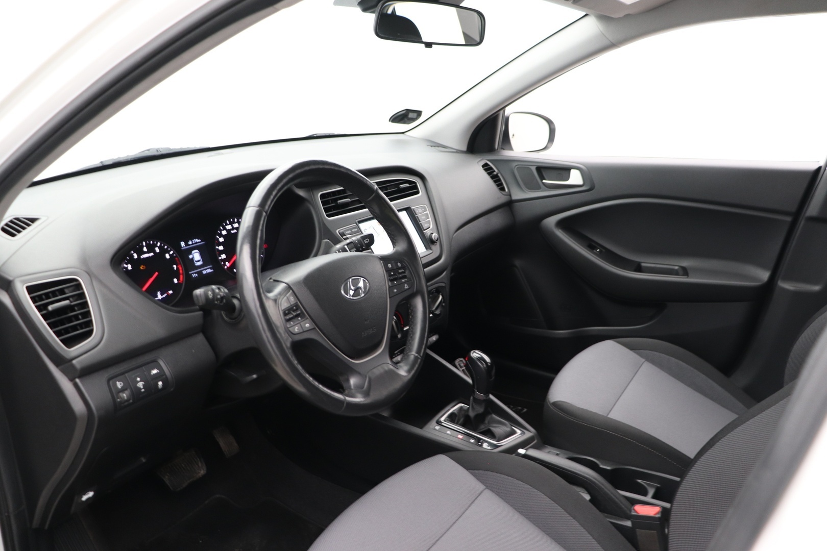 HYUNDAI i20 Hatchback 2019