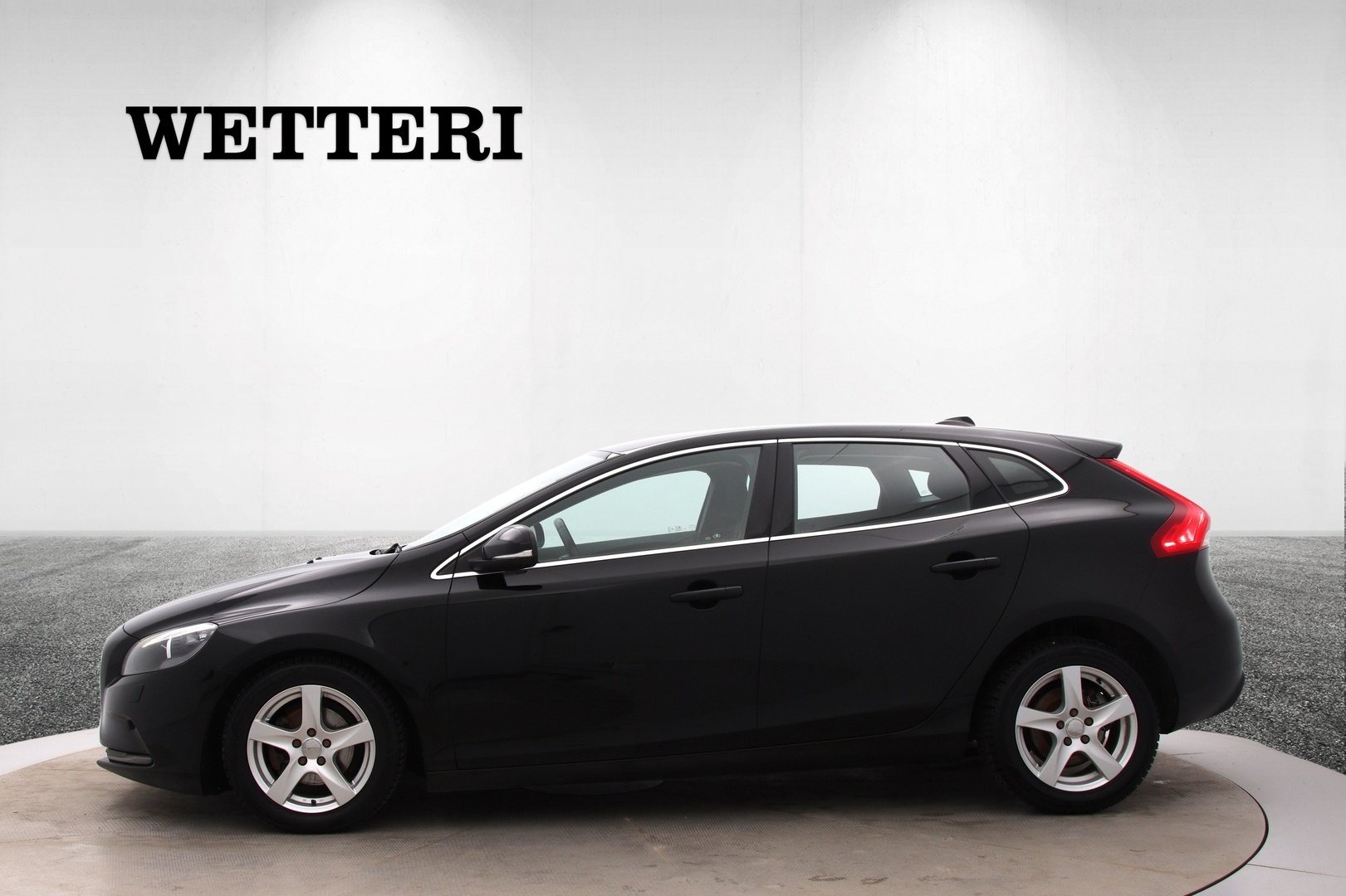 VOLVO V40 2015
