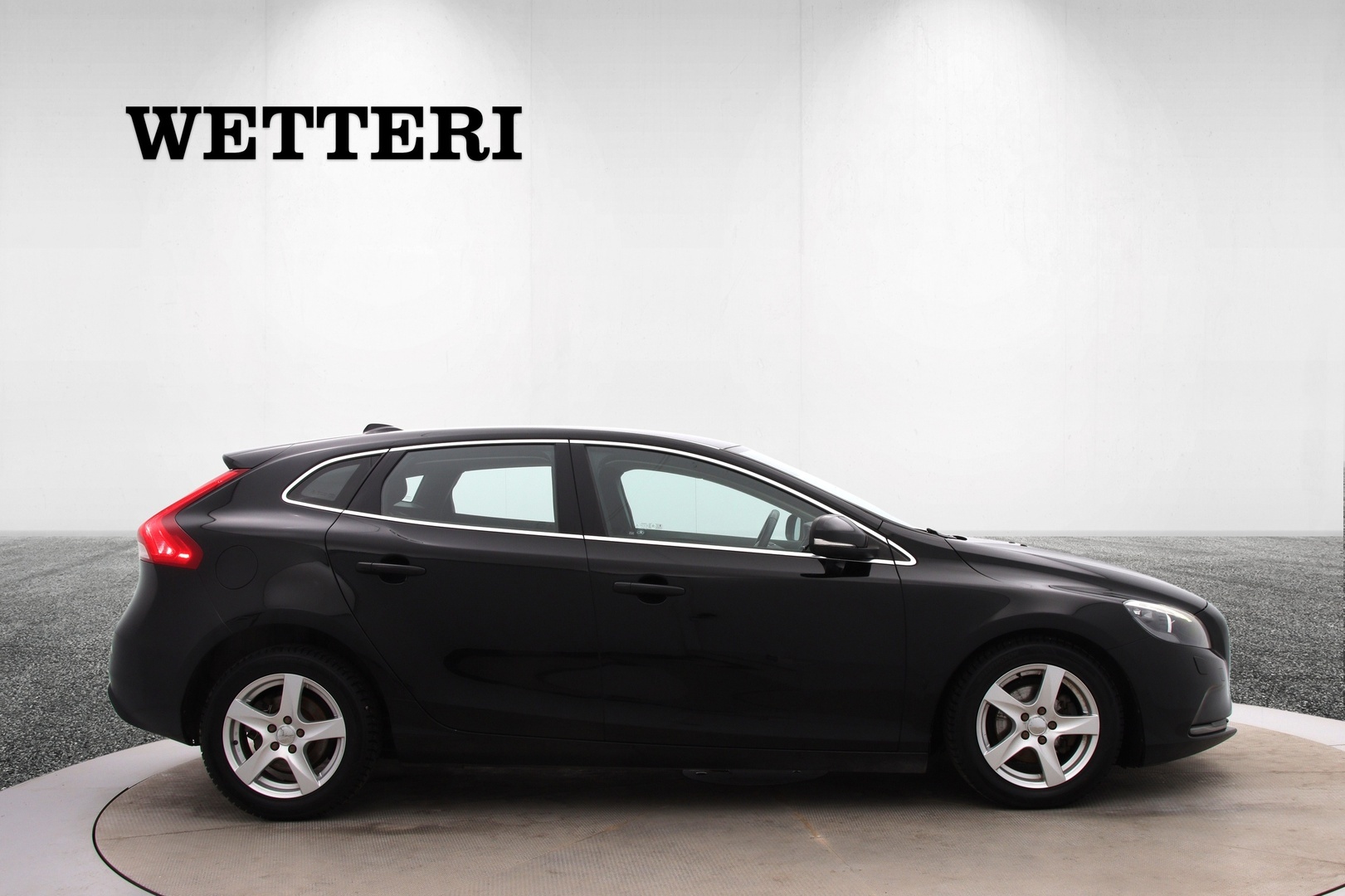 VOLVO V40 2015